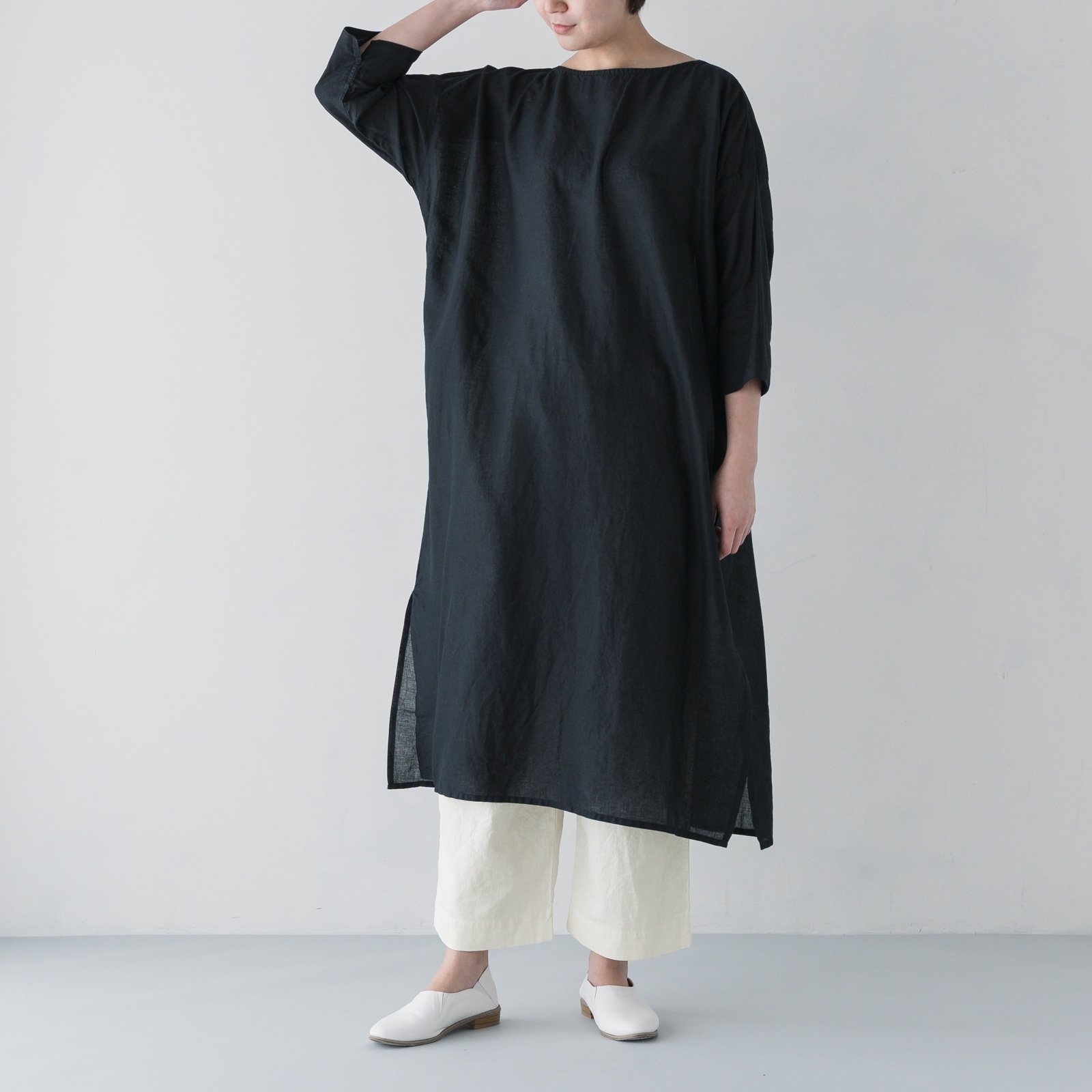 ARTE POVERA _ リネン&コットン ボートネックロングワンピース ブラック