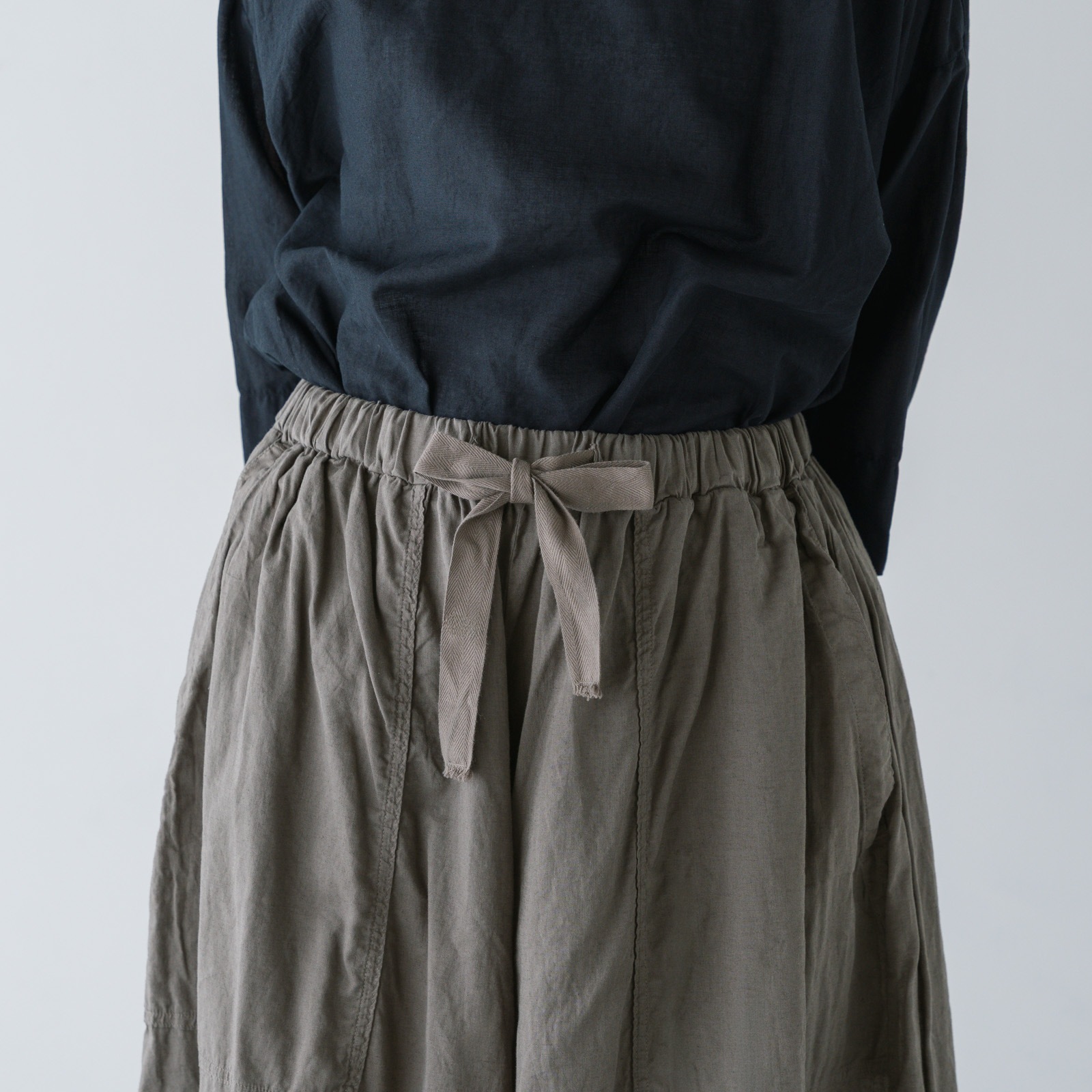 ARTE POVERA _ リネン&コットン ギャザリングパンツ ネンドグレー