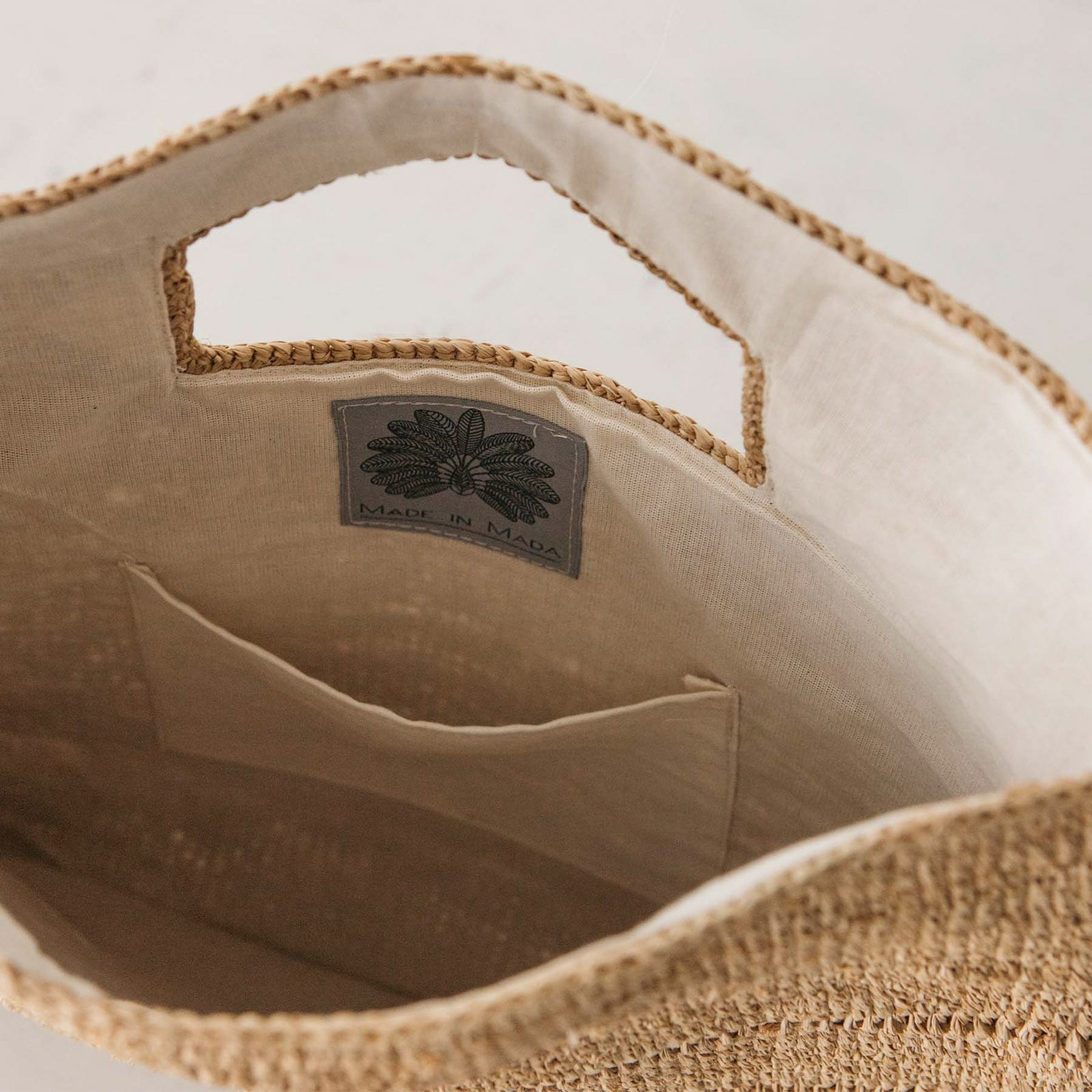 MADE IN MADA HADRIEN ラフィアバッグ　TEA HADRIEN ラフィアバッグ Tea