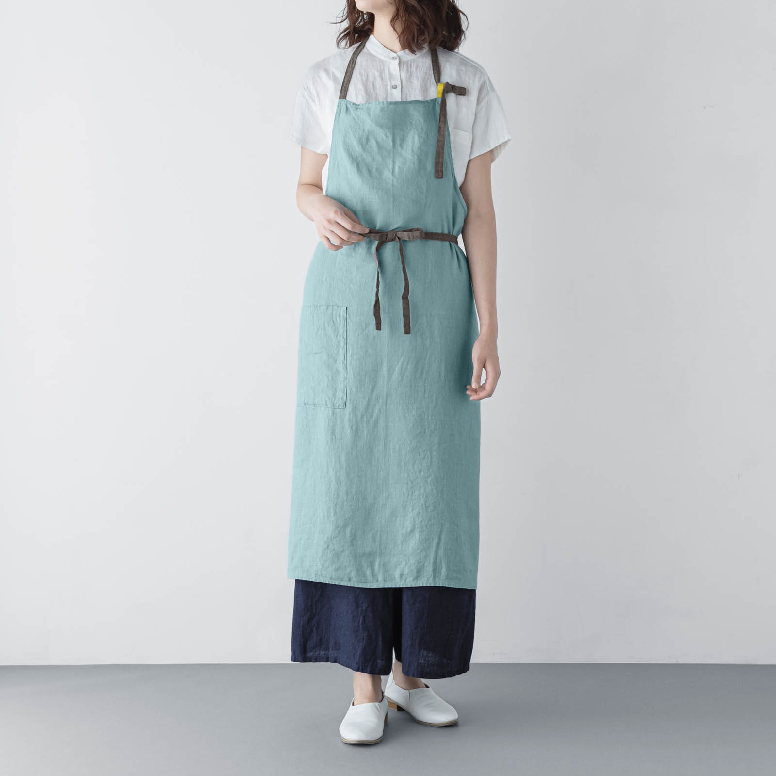 【5月中旬入荷予定】 _ フルエプロン マノン _ コーラルブルー