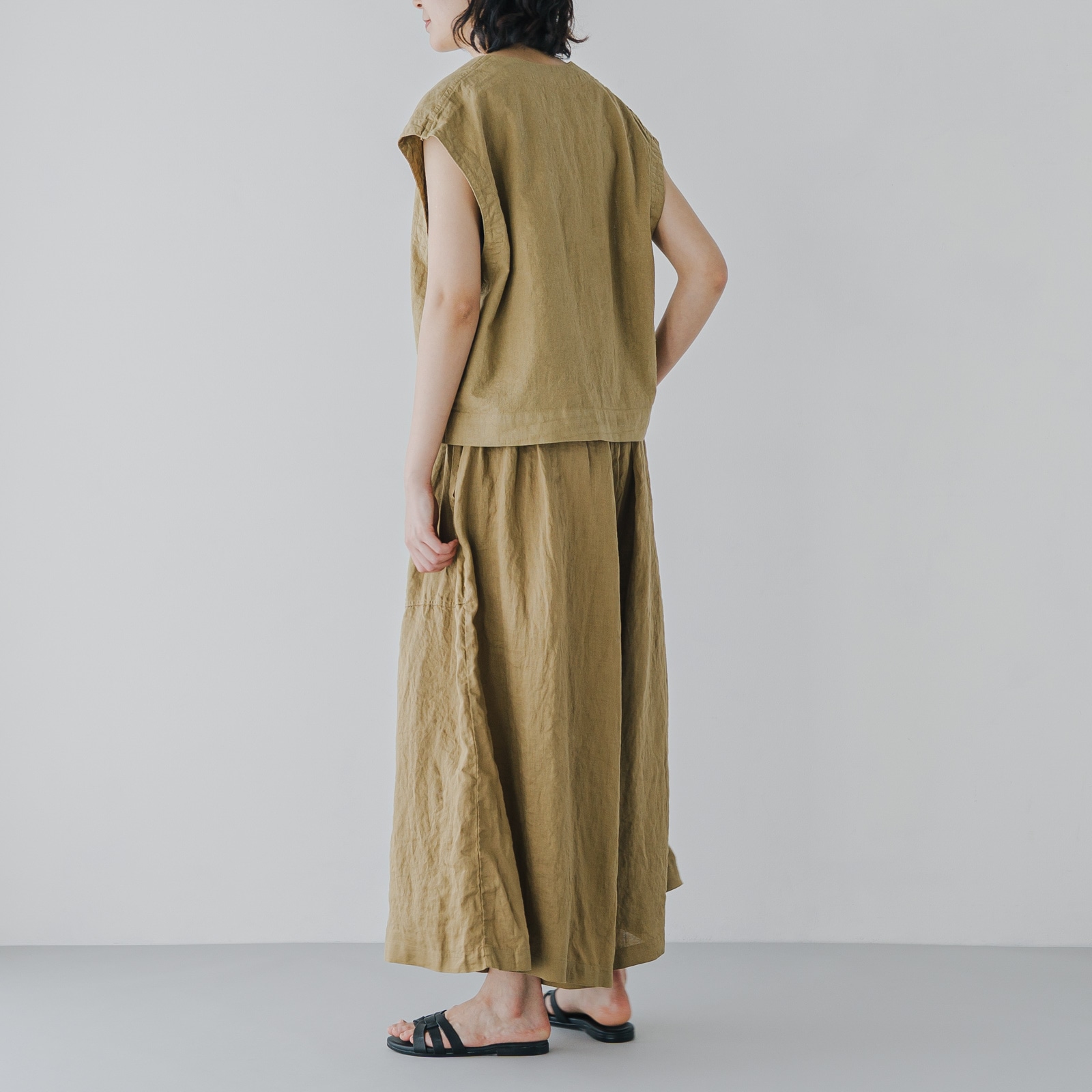 リネン染めギャザリングパンツ _ セージグリーン