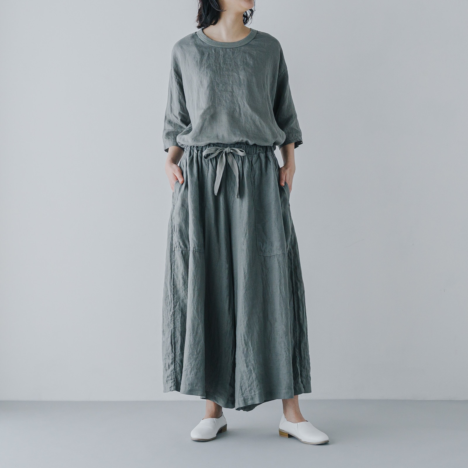 リネン染めギャザリングパンツ _ セージグリーン