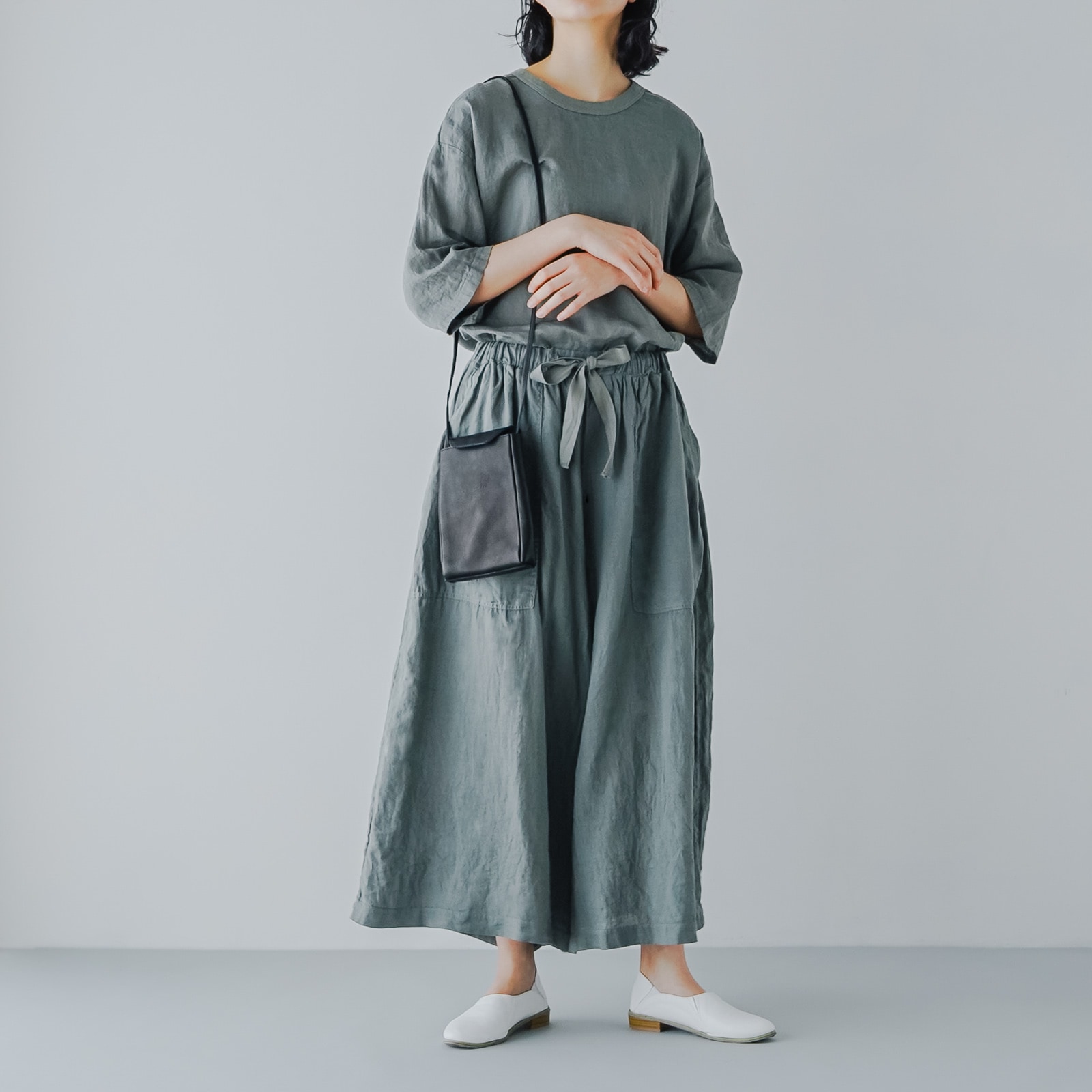 リネン染めギャザリングパンツ _ セージグリーン