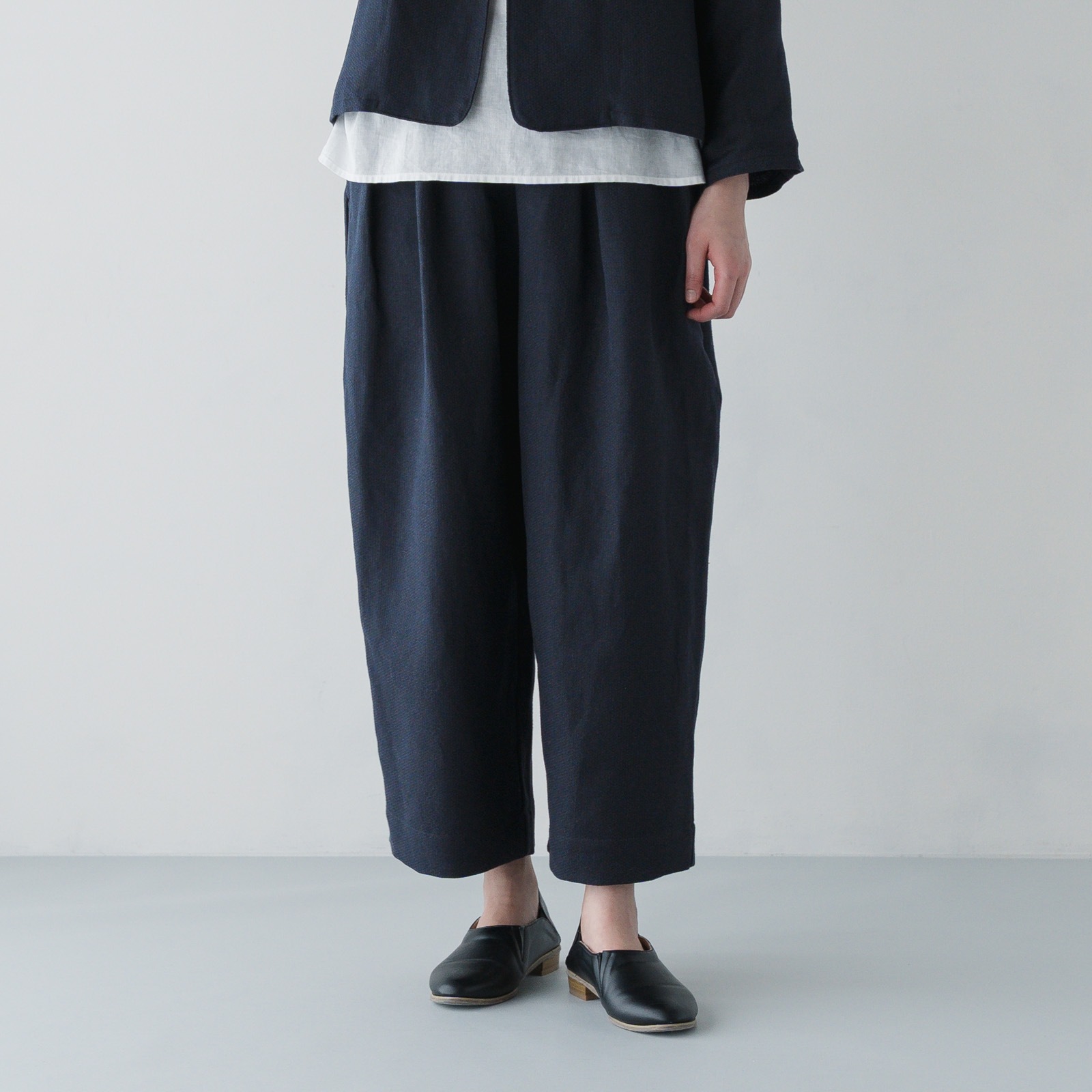 ARTE POVERA _ セレモニー 2タックイージーパンツ _ 紺×黒
