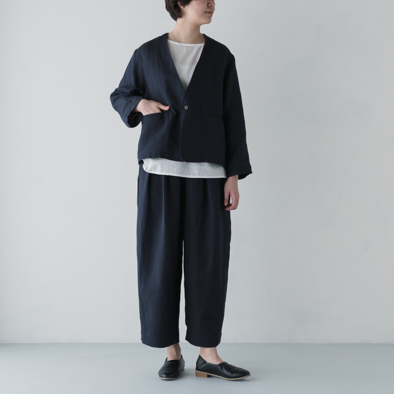 ARTE POVERA _ セレモニー 2タックイージーパンツ _ 紺×黒