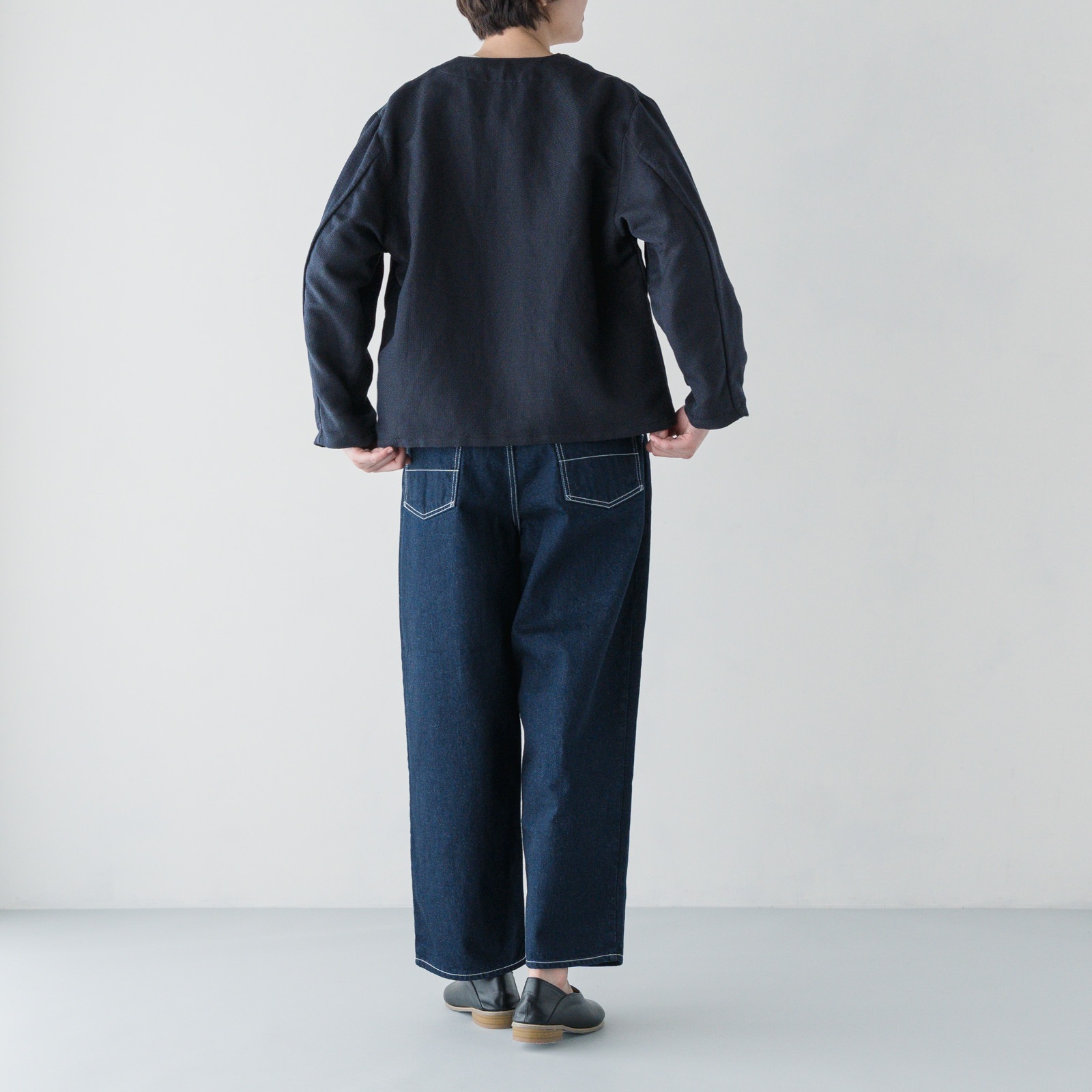 ARTE POVERA _ セレモニー ノーカラージャケット _ 紺×黒