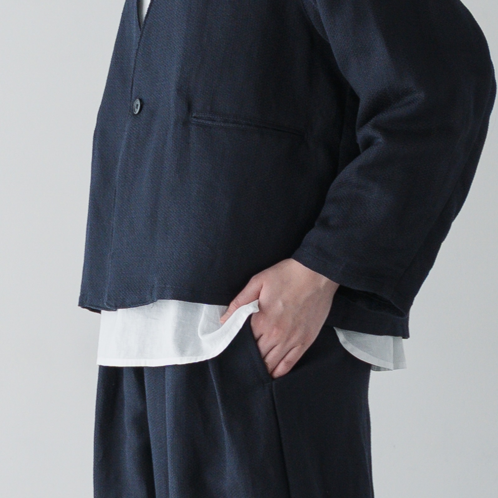 ARTE POVERA _ セレモニー ノーカラージャケット _ 紺×黒