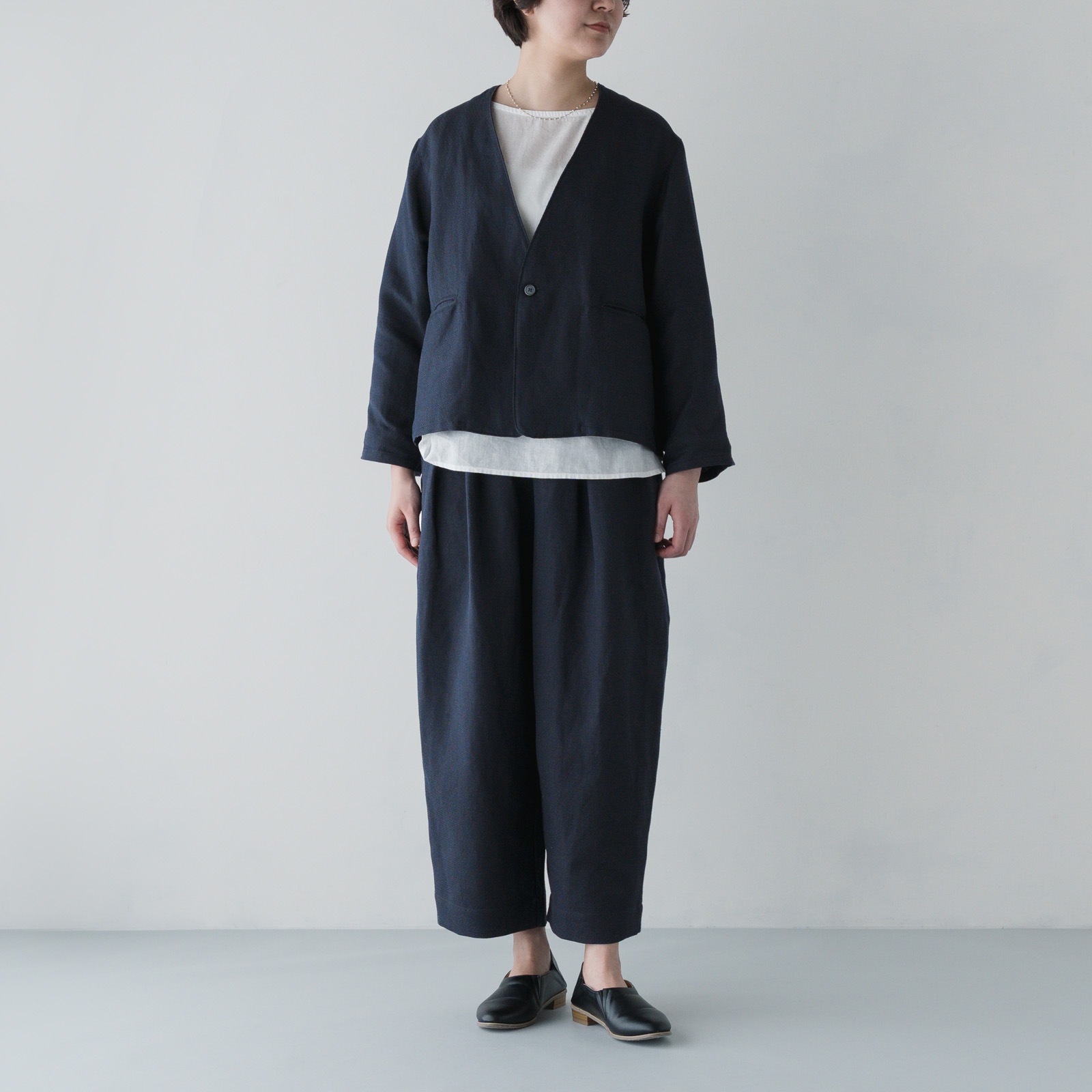 ARTE POVERA _ セレモニー ノーカラージャケット _ 紺×黒