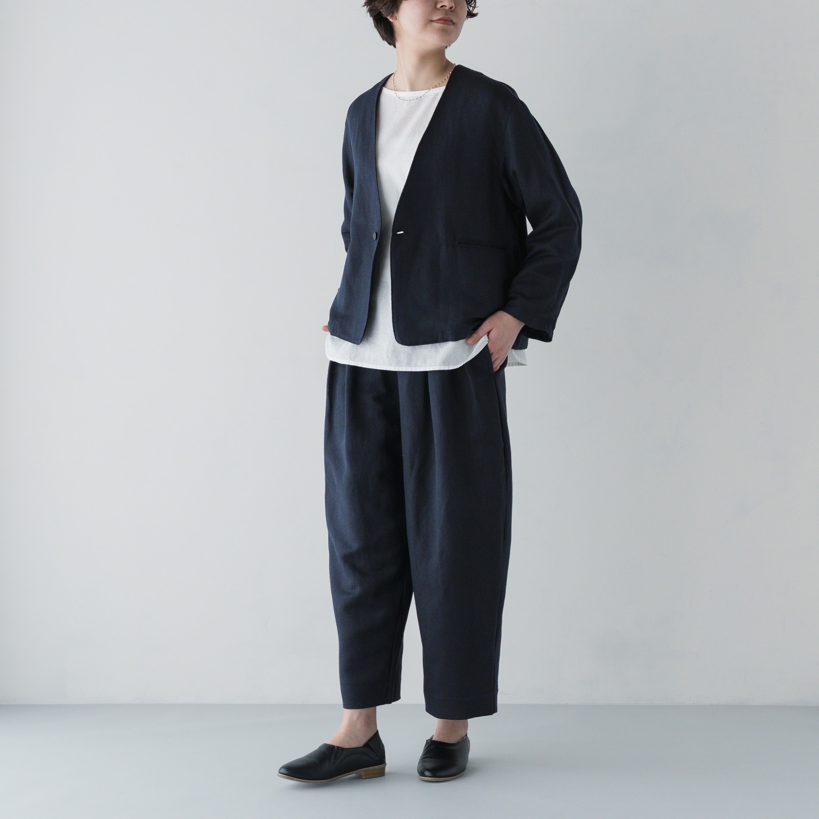 ARTE POVERA _ セレモニー ノーカラージャケット _ 紺×黒