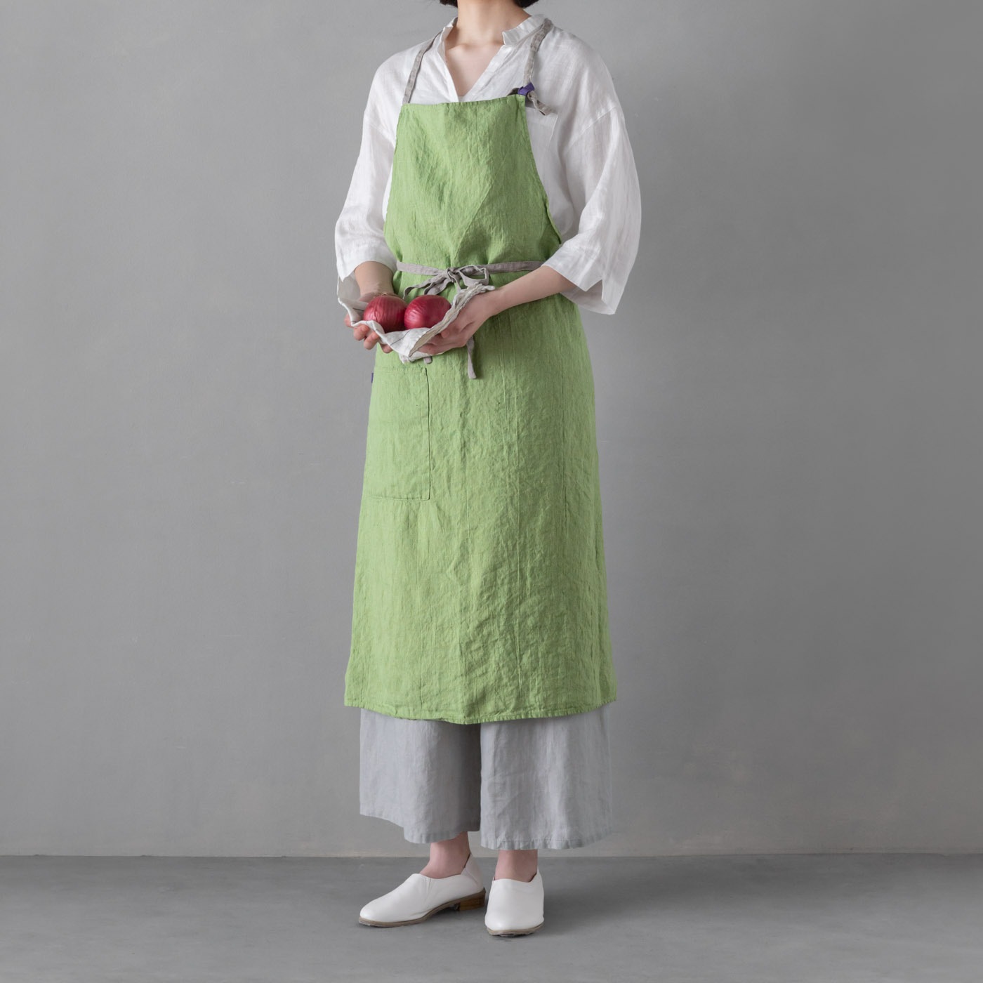 【4/30まで 刺繍無料】 _ フルエプロン マノン _ レタスグリーン