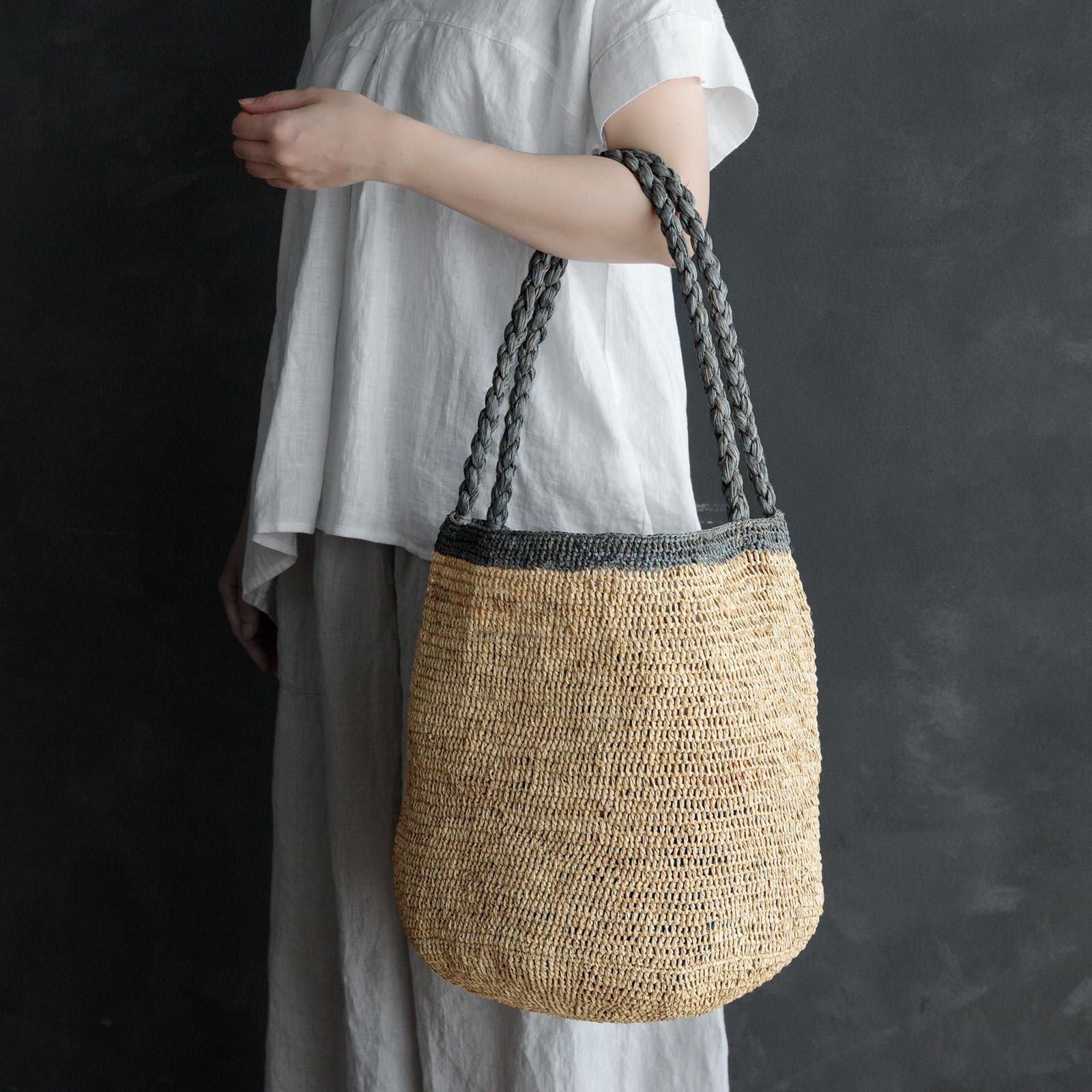 OMMO ラフィアバッグ MOUMOUNE ラフィアバッグ Natural & gray