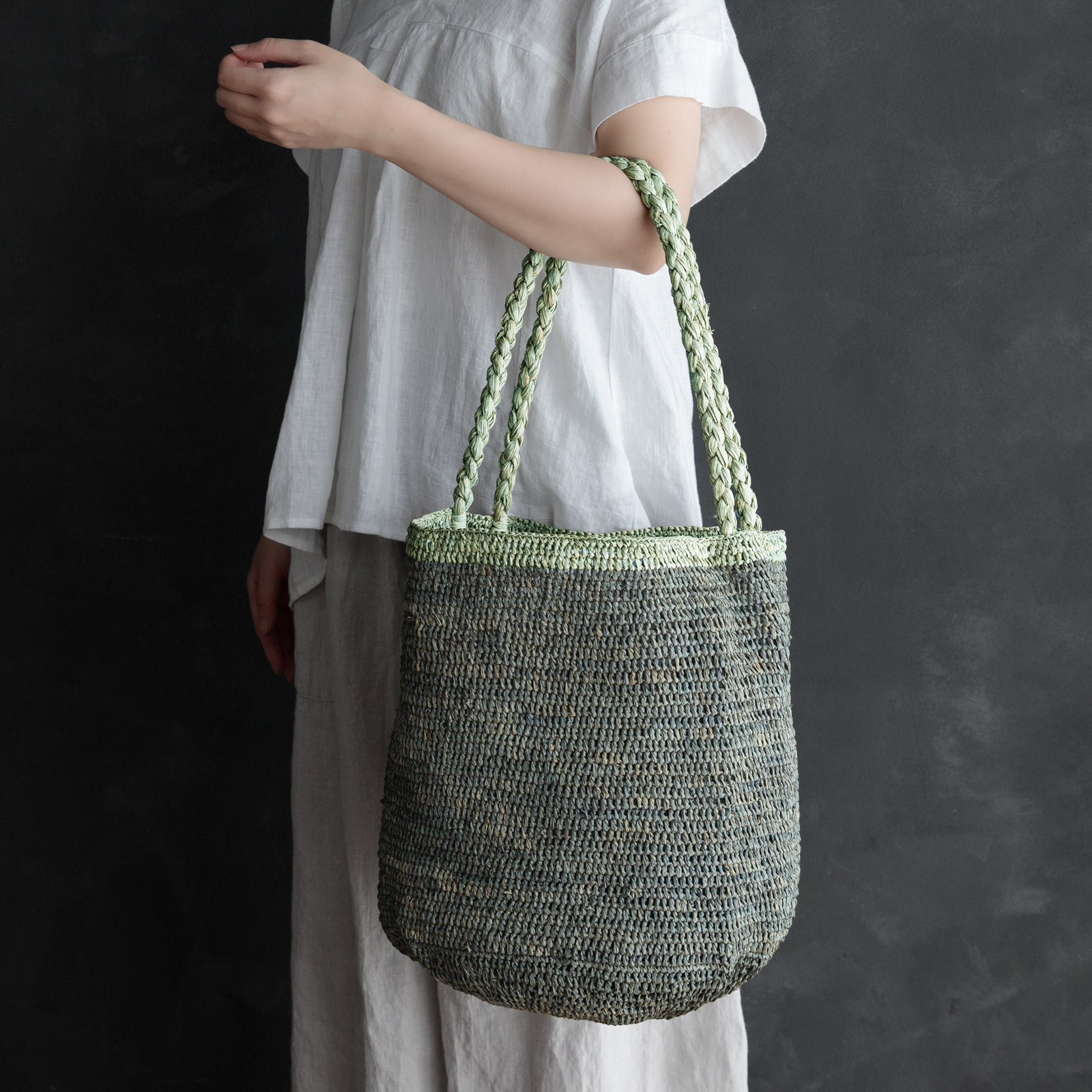 MOUMOUNE ラフィアバッグ Gray & Khaki