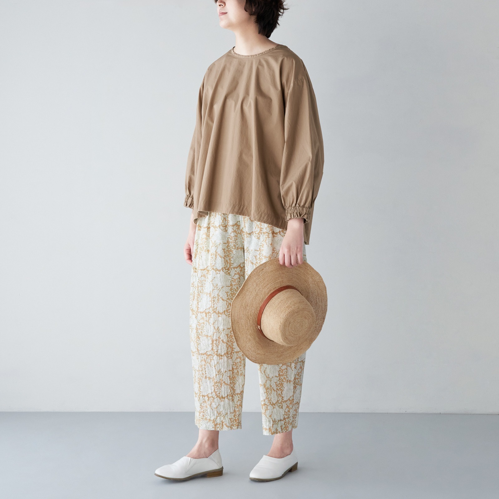 ARTE POVERA _ インド草木染ハンドプリント _ 2タックイージーパンツ _ イエローベージュ