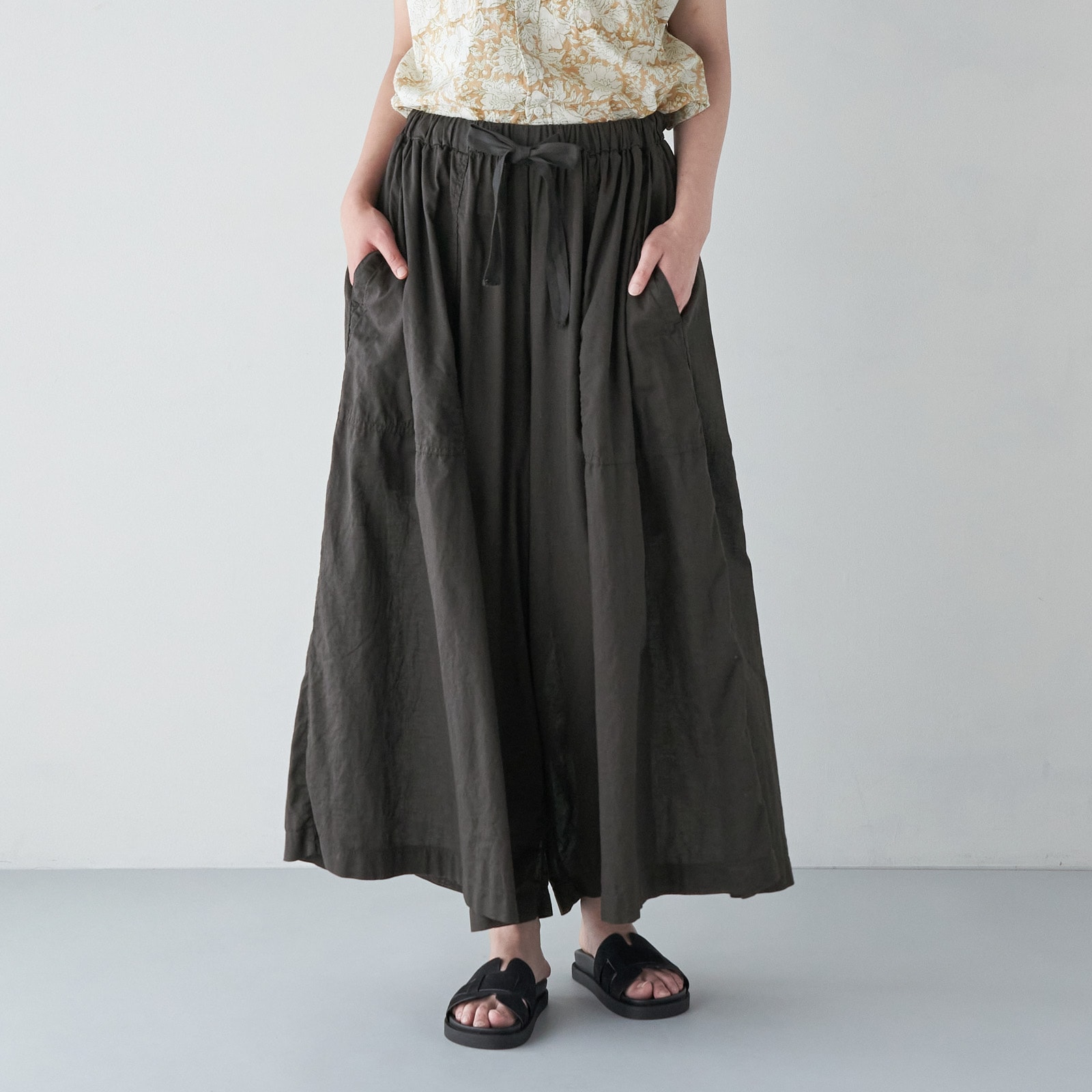 ARTE POVERA _ リネンコットン ギャザリングパンツ _ ダークブラウン