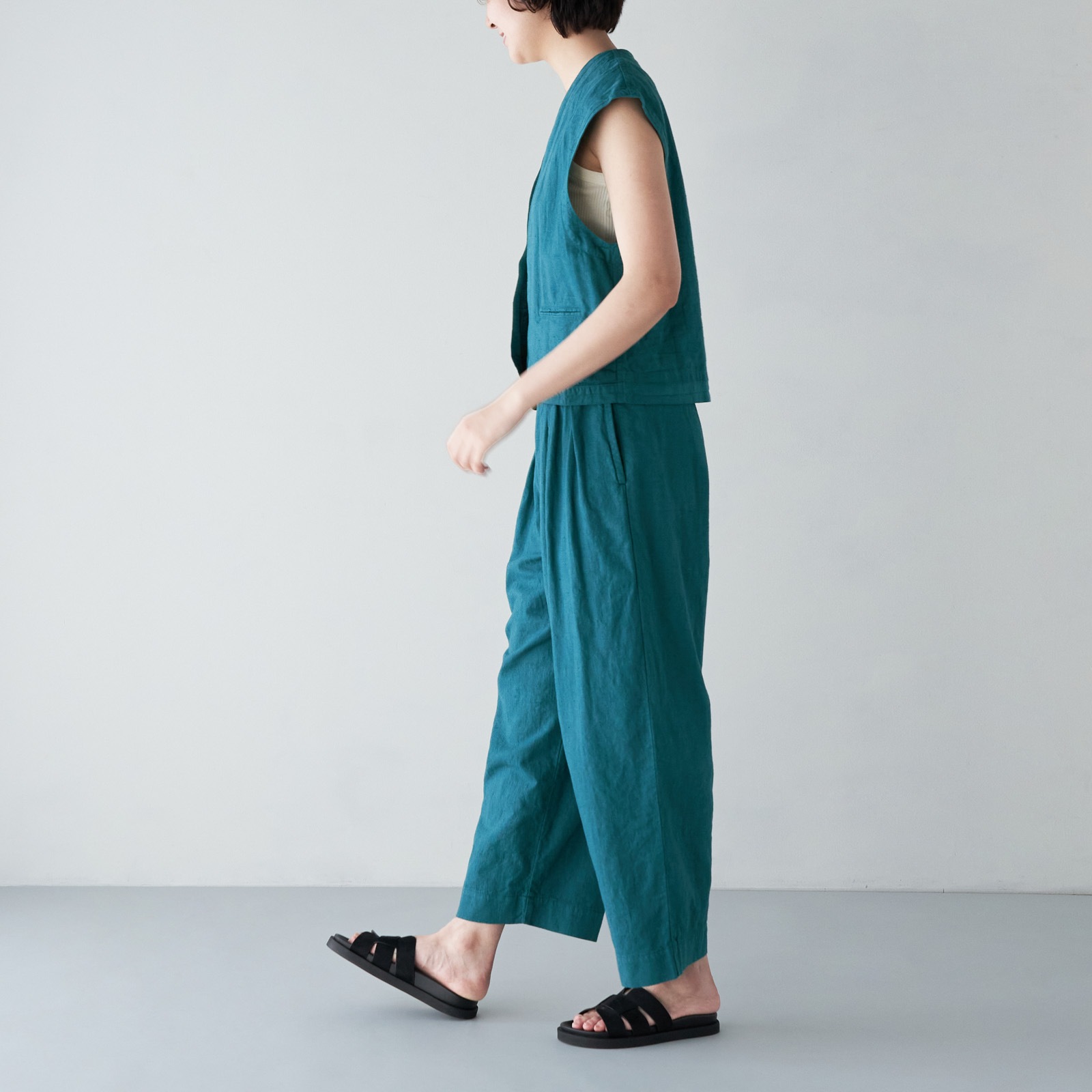 ARTE POVERA _ リネンコットン キャンバス調 _ ショートベスト _ ダークブラウン
