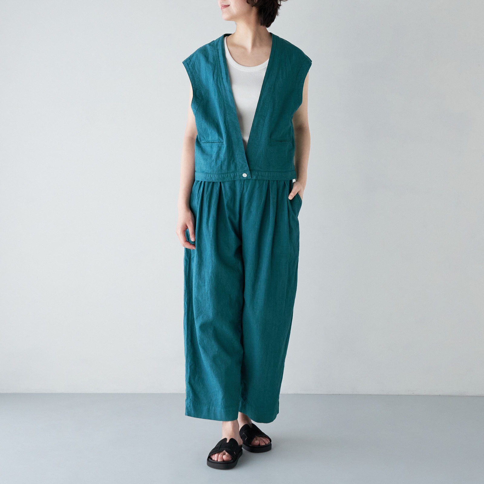 ARTE POVERA _ リネンコットン キャンバス調 _ ショートベスト _ ターコイズ
