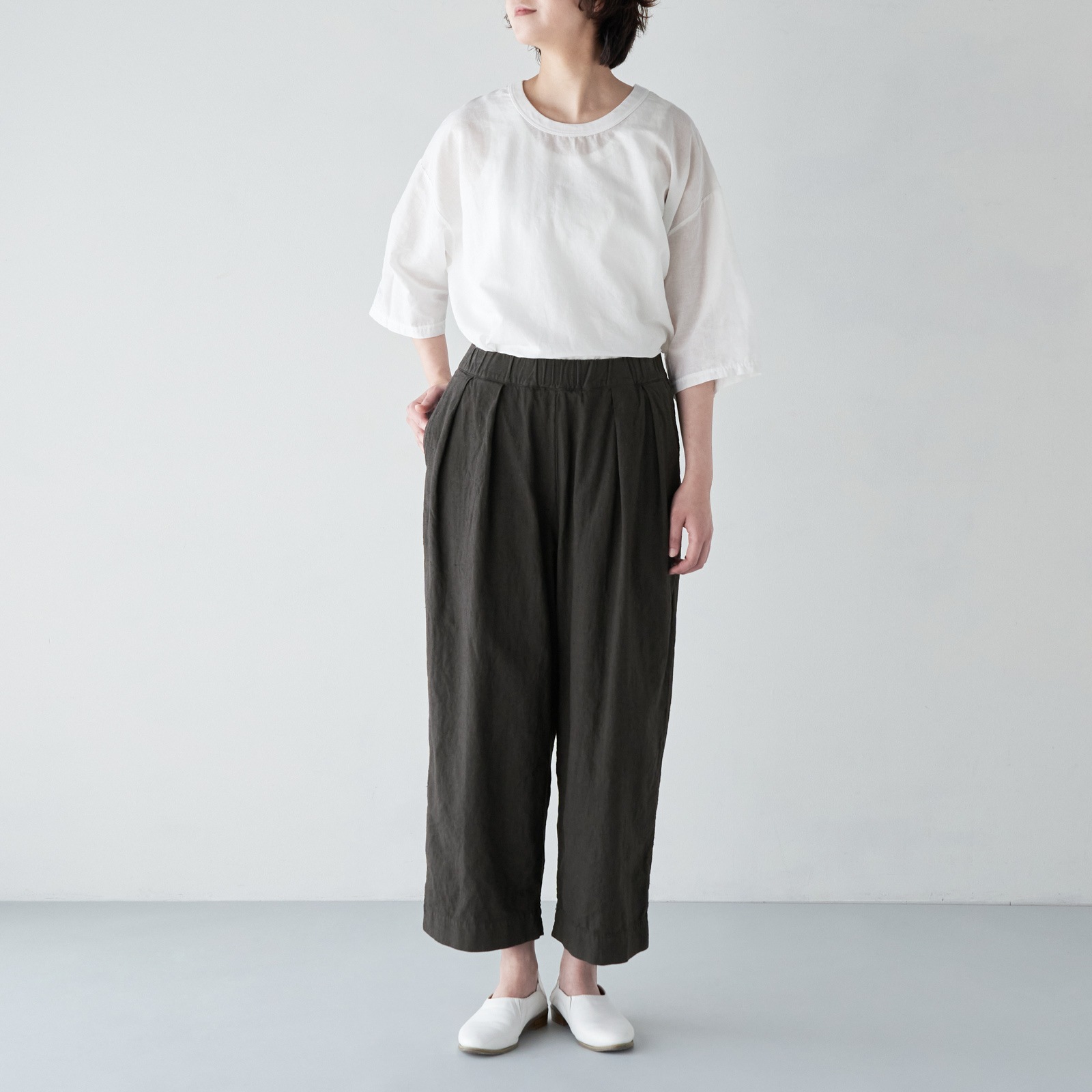 ARTE POVERA _ リネンコットン キャンバス調 _ 2タックイージーパンツ _ ホワイト