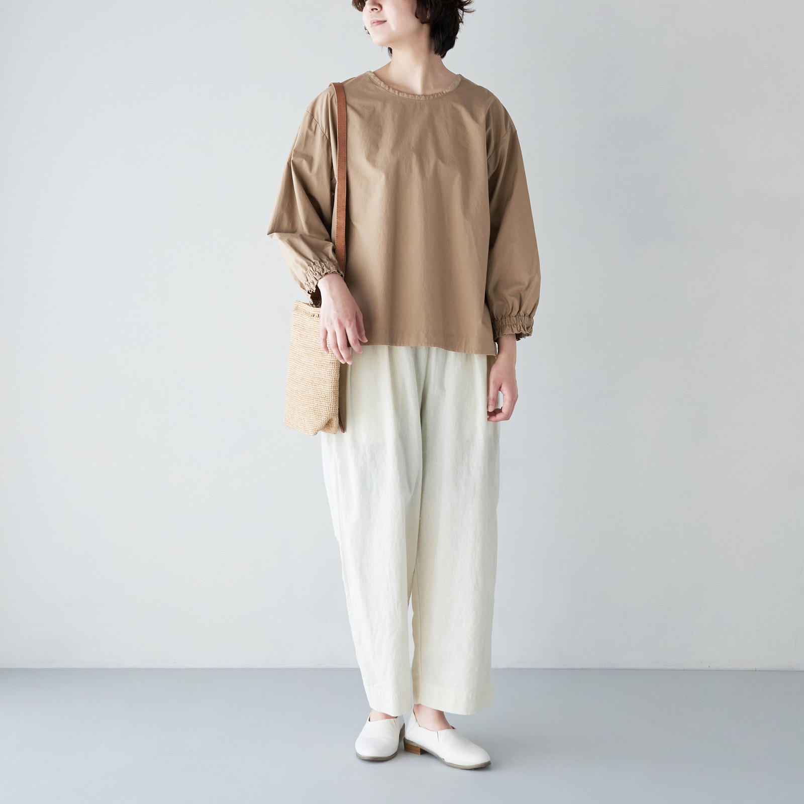 ARTE POVERA _ リネンコットン キャンバス調 _ 2タックイージーパンツ _ ホワイト