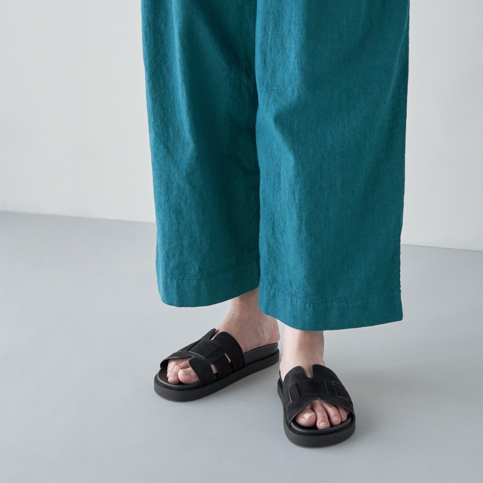 ARTE POVERA _ リネンコットン  キャンバス調 _ 2タックイージーパンツ _ ターコイズ
