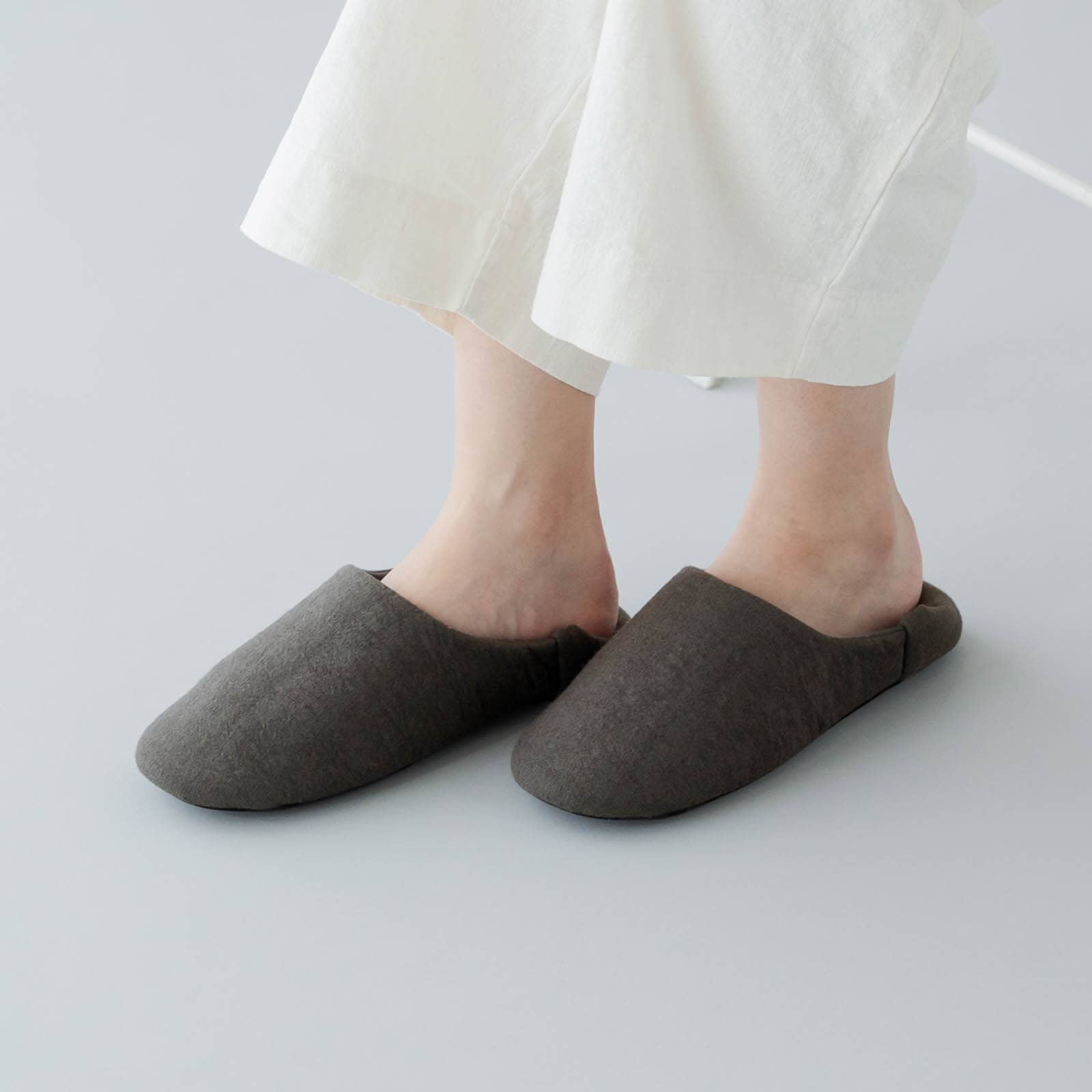 リネンバブーシュ L _ チャコールグレー _ 25-27 cm
