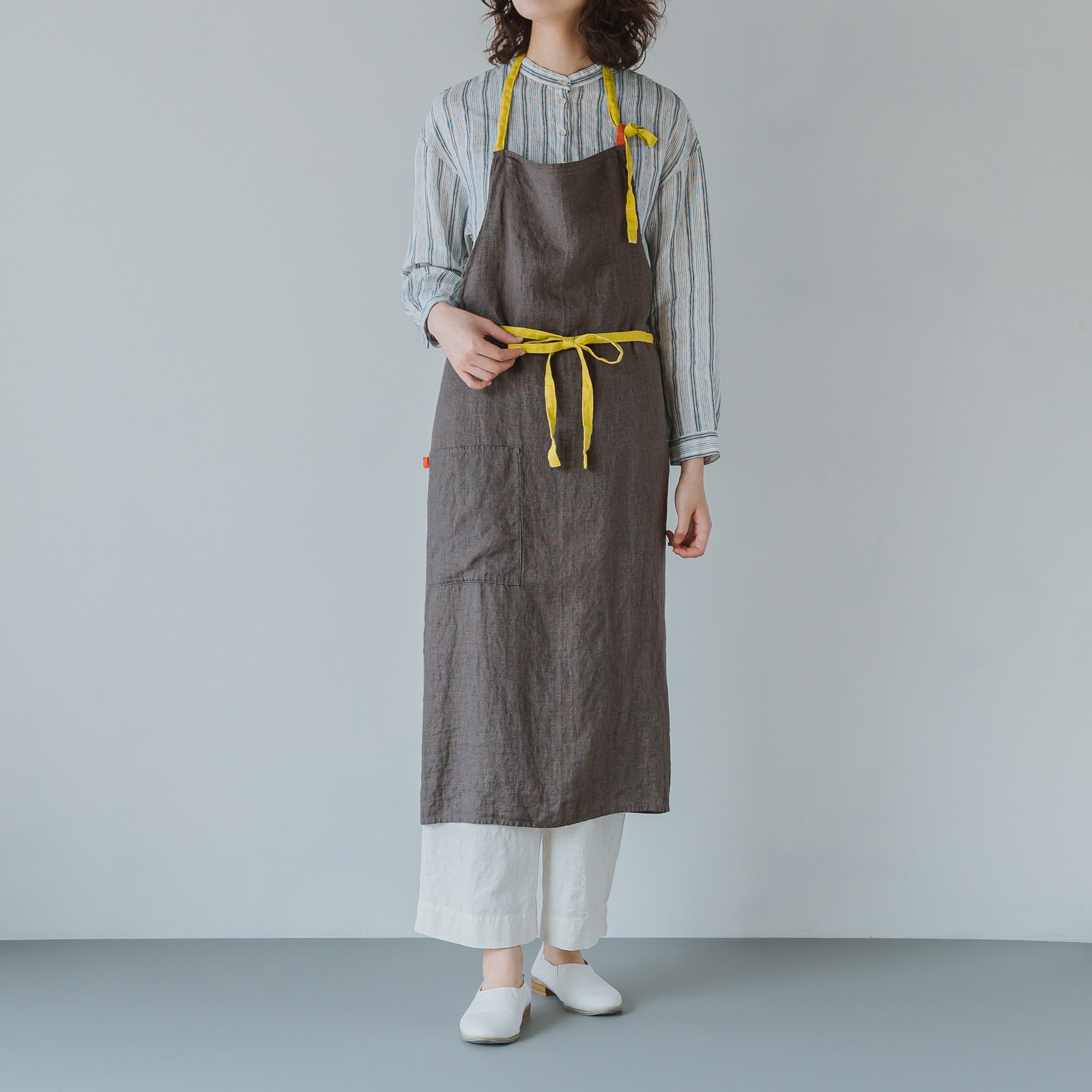Lino e Lina フルエプロン マノン ターキッシュカフェ 美品 フルエプロン マノン _ ターキッシュカフェ