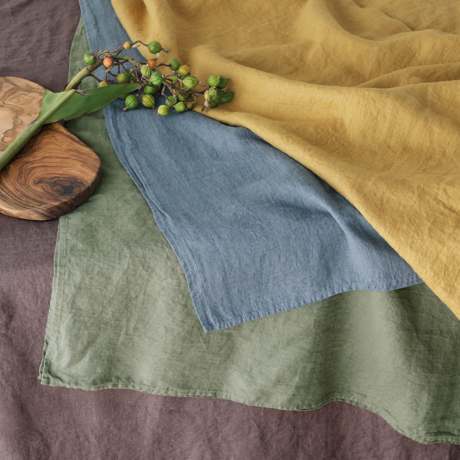 テーブルクロスＭ _ アンティークイエロー