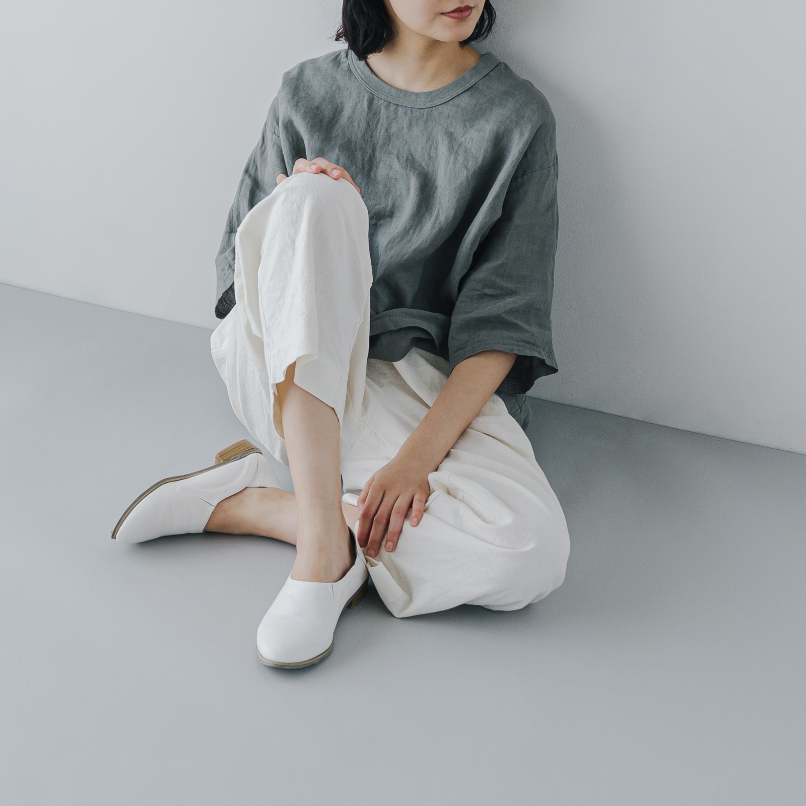 リネン クルーTシャツ _ ブラック