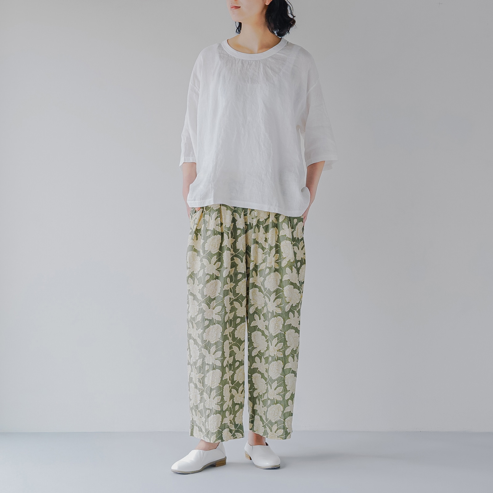 リネン クルーTシャツ _ ブラック
