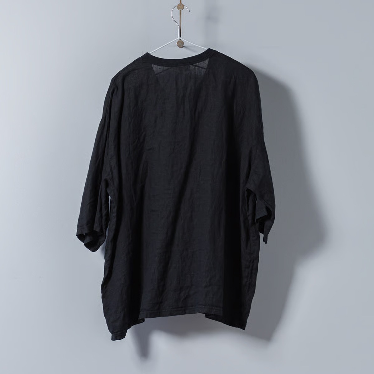 リネン クルーTシャツ _ ブラック