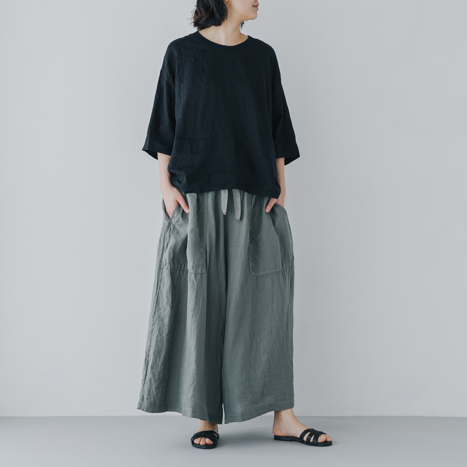 リネン クルーTシャツ _ ブラック