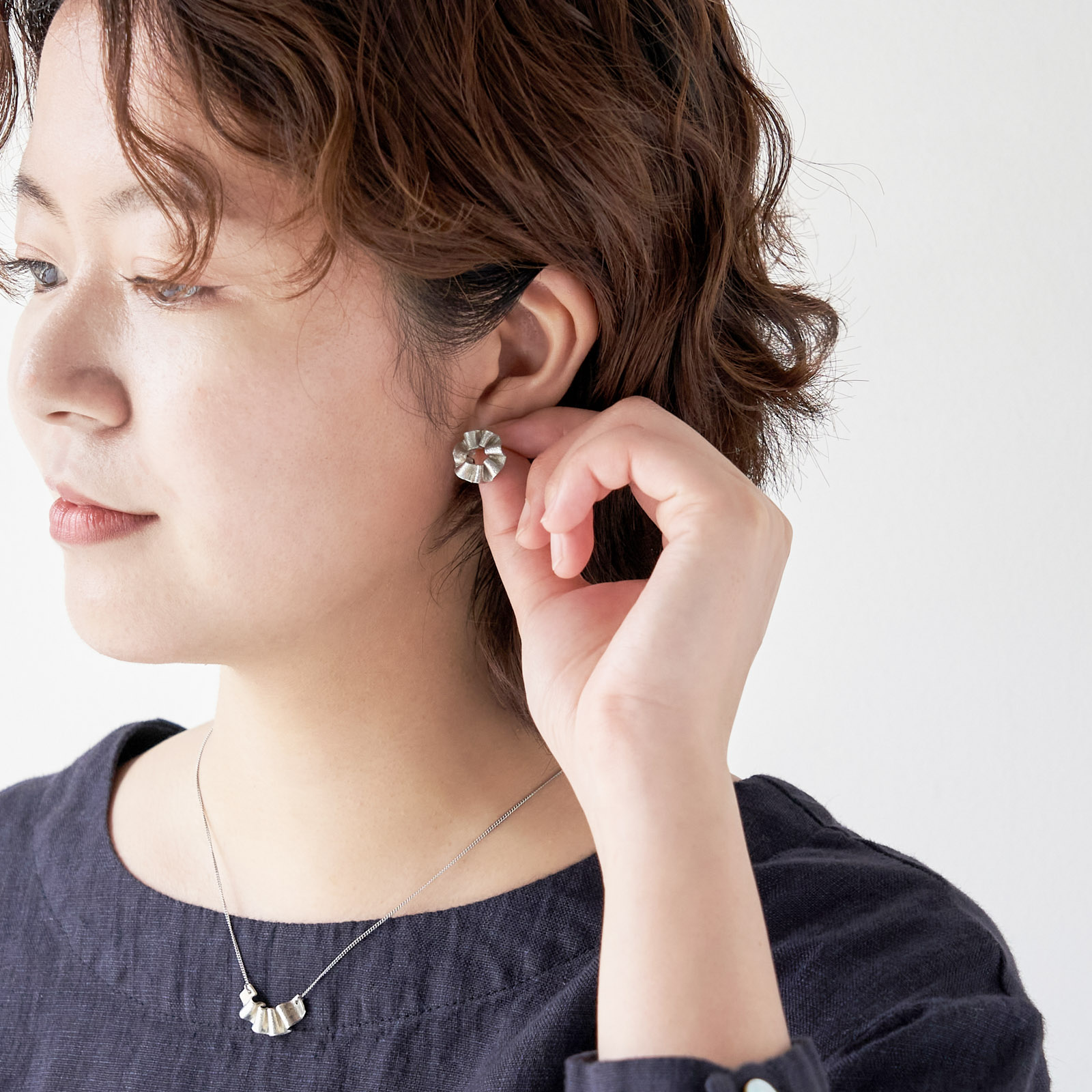 ドレープまるピアス