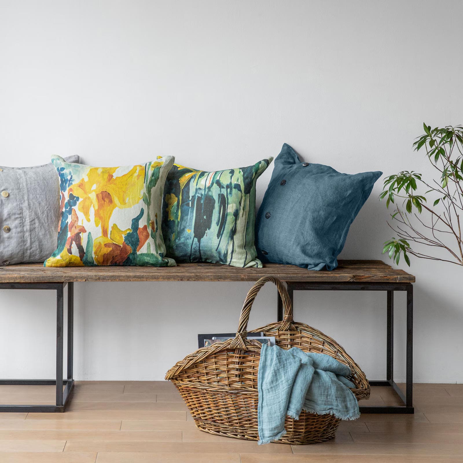 クッションカバー ベア _ シャドーブルー