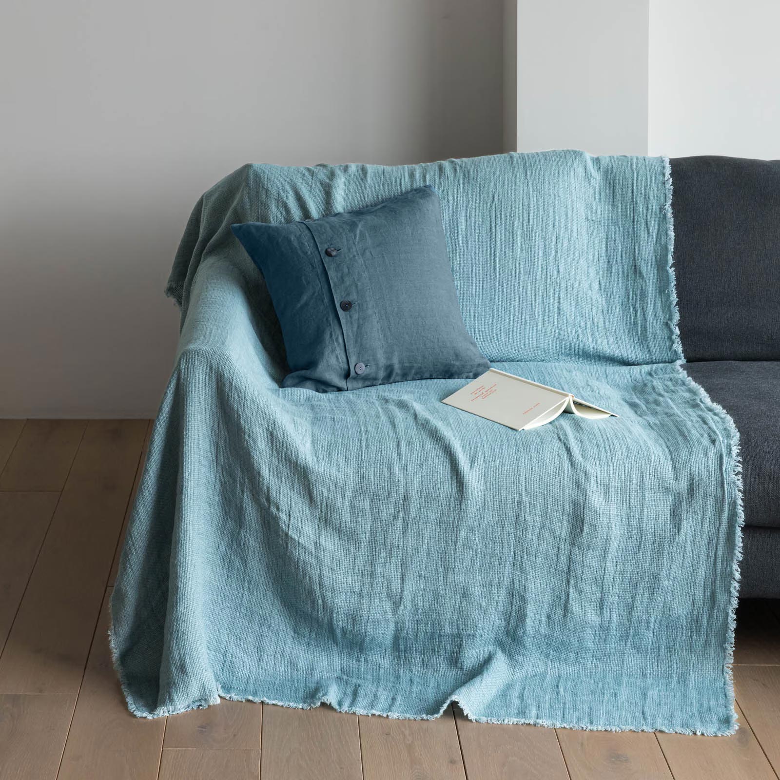 クッションカバー ベア _ シャドーブルー