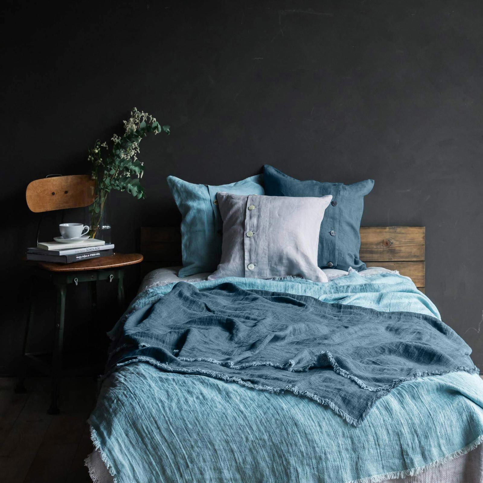 クッションカバー ベア _ シャドーブルー