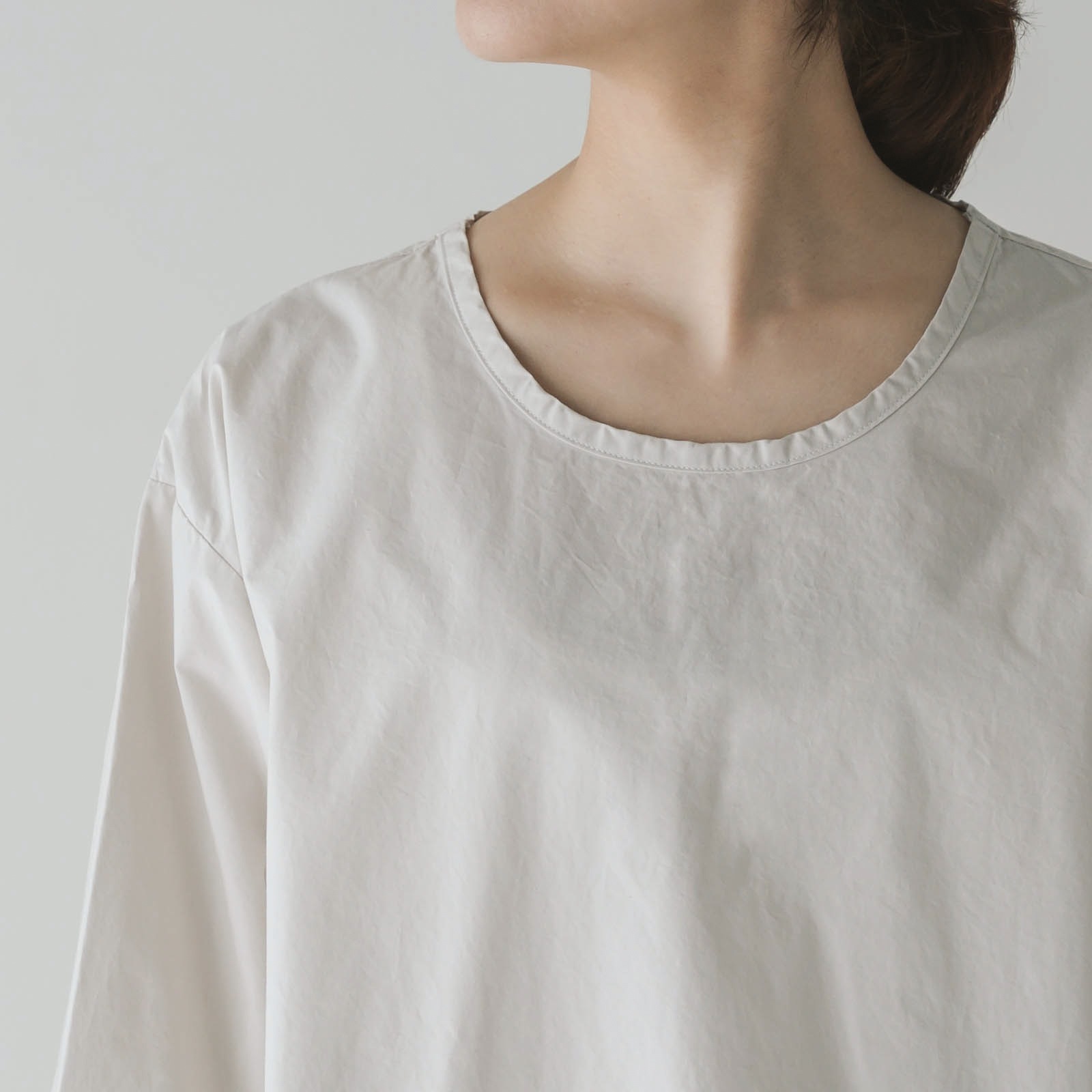 ARTE POVERA _ タイプライター _ クルーワイドシャツ _ テラコッタベージュ