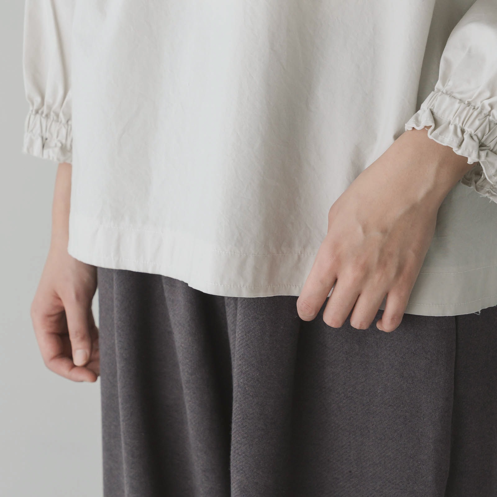 ARTE POVERA _ タイプライター _ クルーワイドシャツ _ テラコッタベージュ