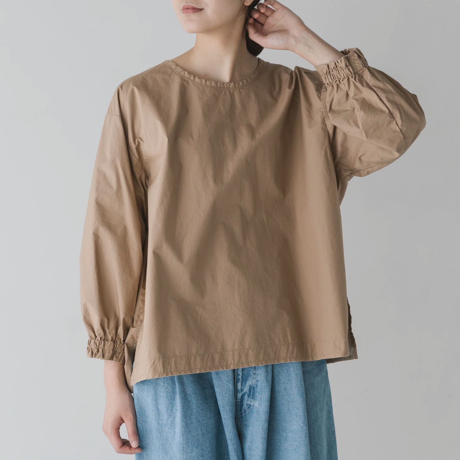 ARTE POVERA _ タイプライター _ クルーワイドシャツ _ テラコッタベージュ