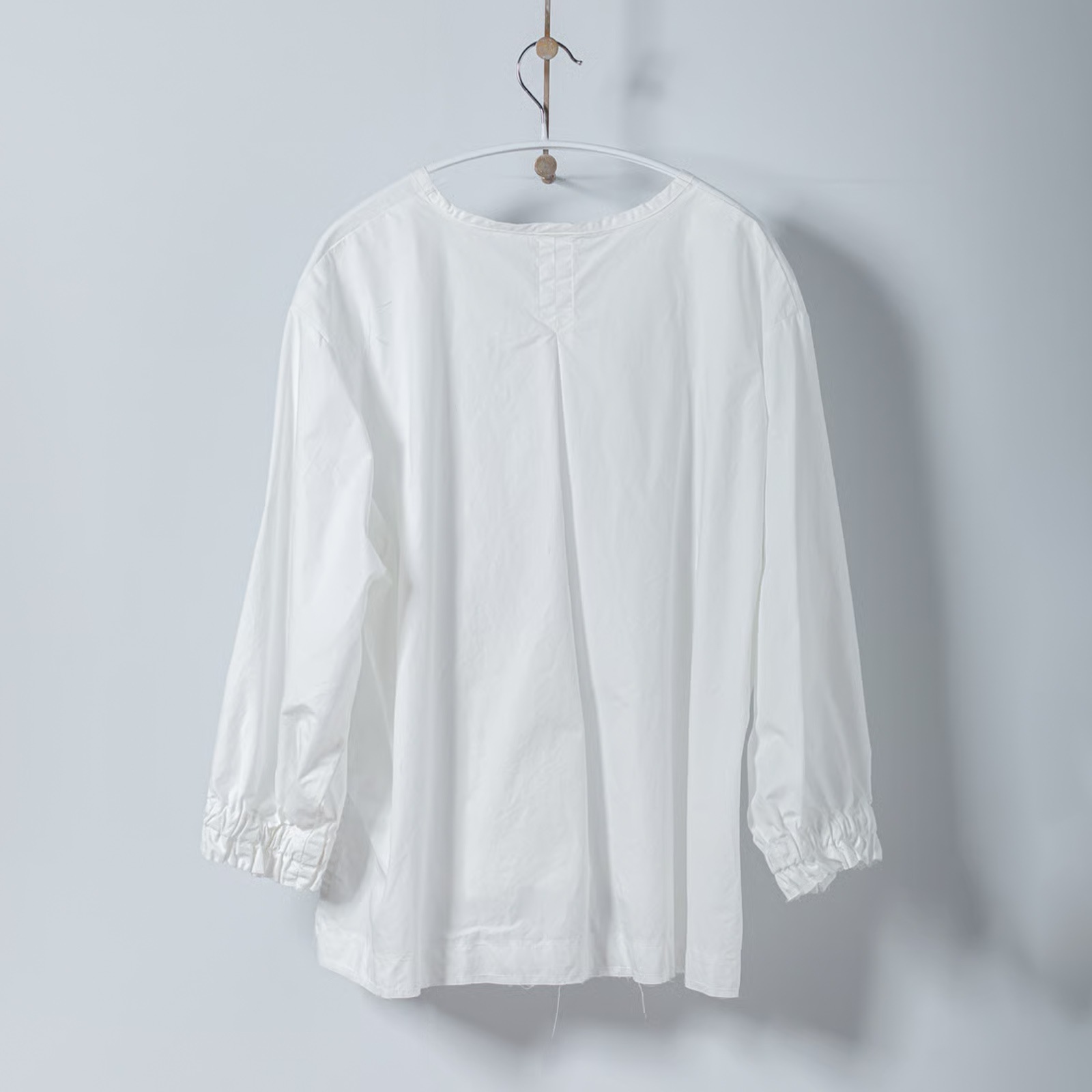 ARTE POVERA _ タイプライター _ クルーワイドシャツ _ テラコッタベージュ