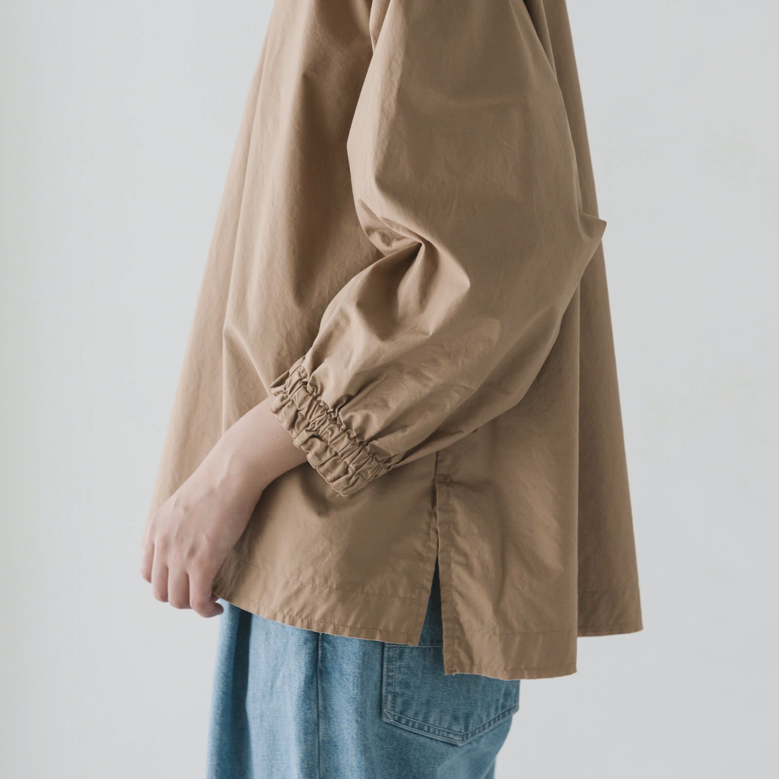 ARTE POVERA _ タイプライター _ クルーワイドシャツ _ テラコッタベージュ