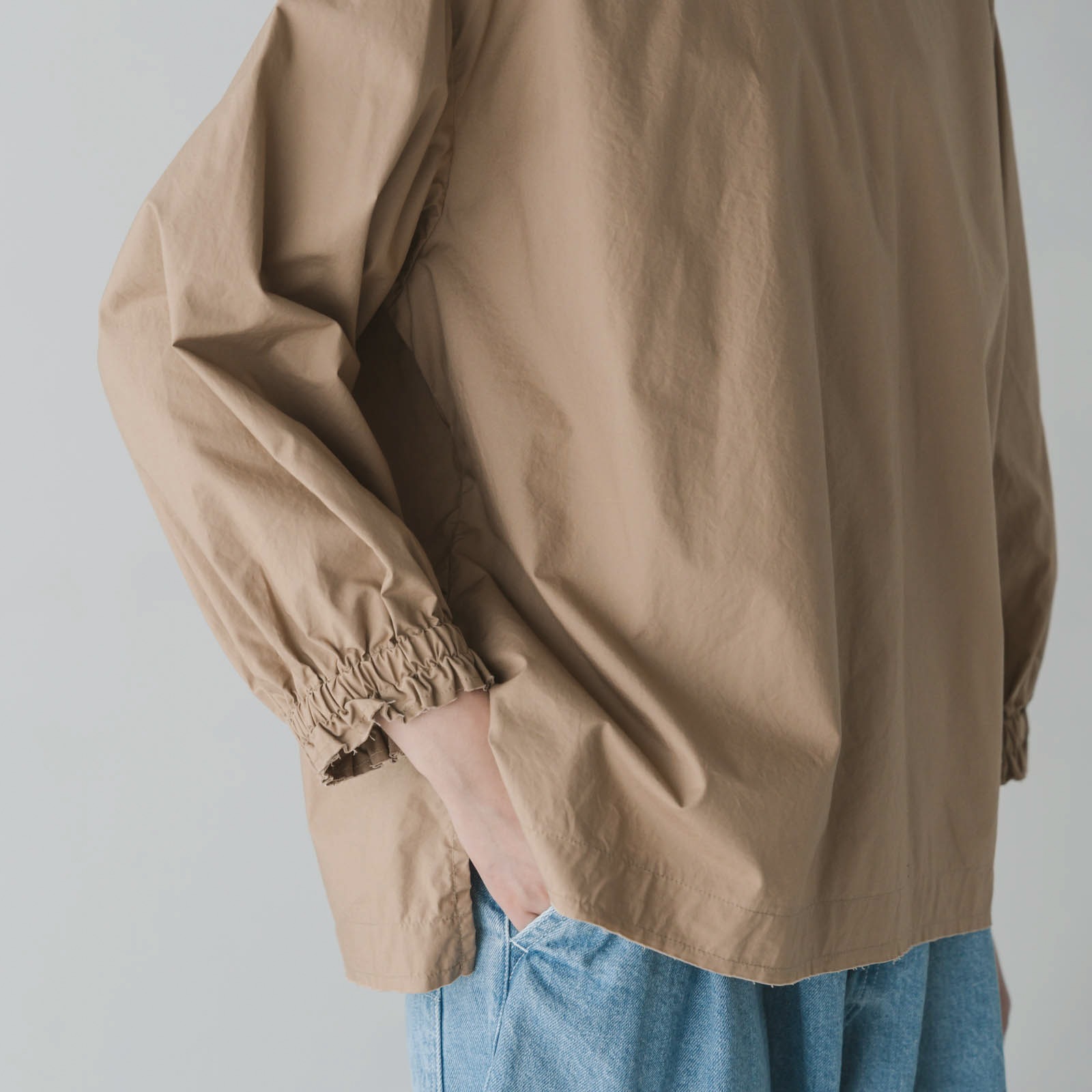 ARTE POVERA _ タイプライター _ クルーワイドシャツ _ テラコッタベージュ