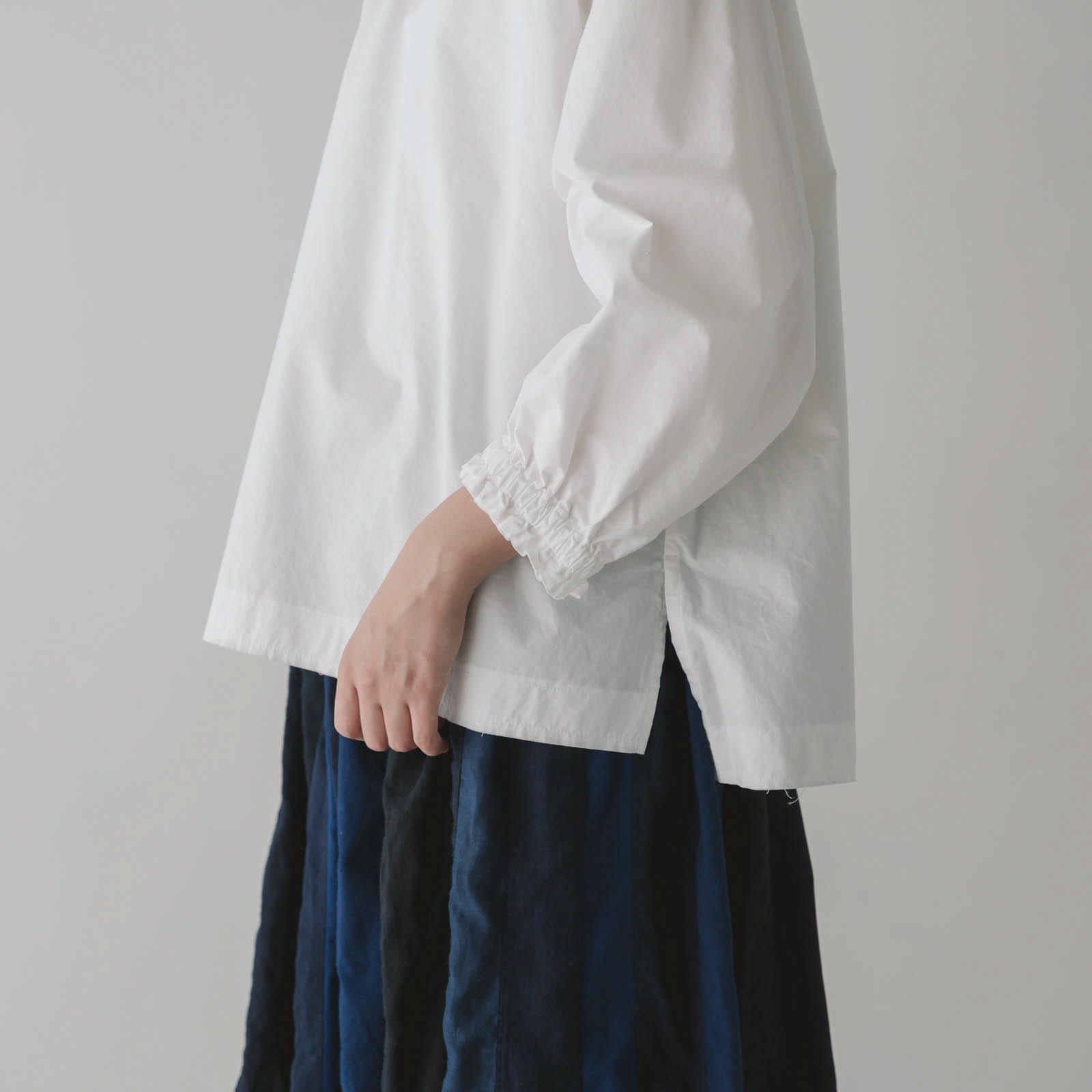 ARTE POVERA _ タイプライター _ クルーワイドシャツ _ テラコッタベージュ