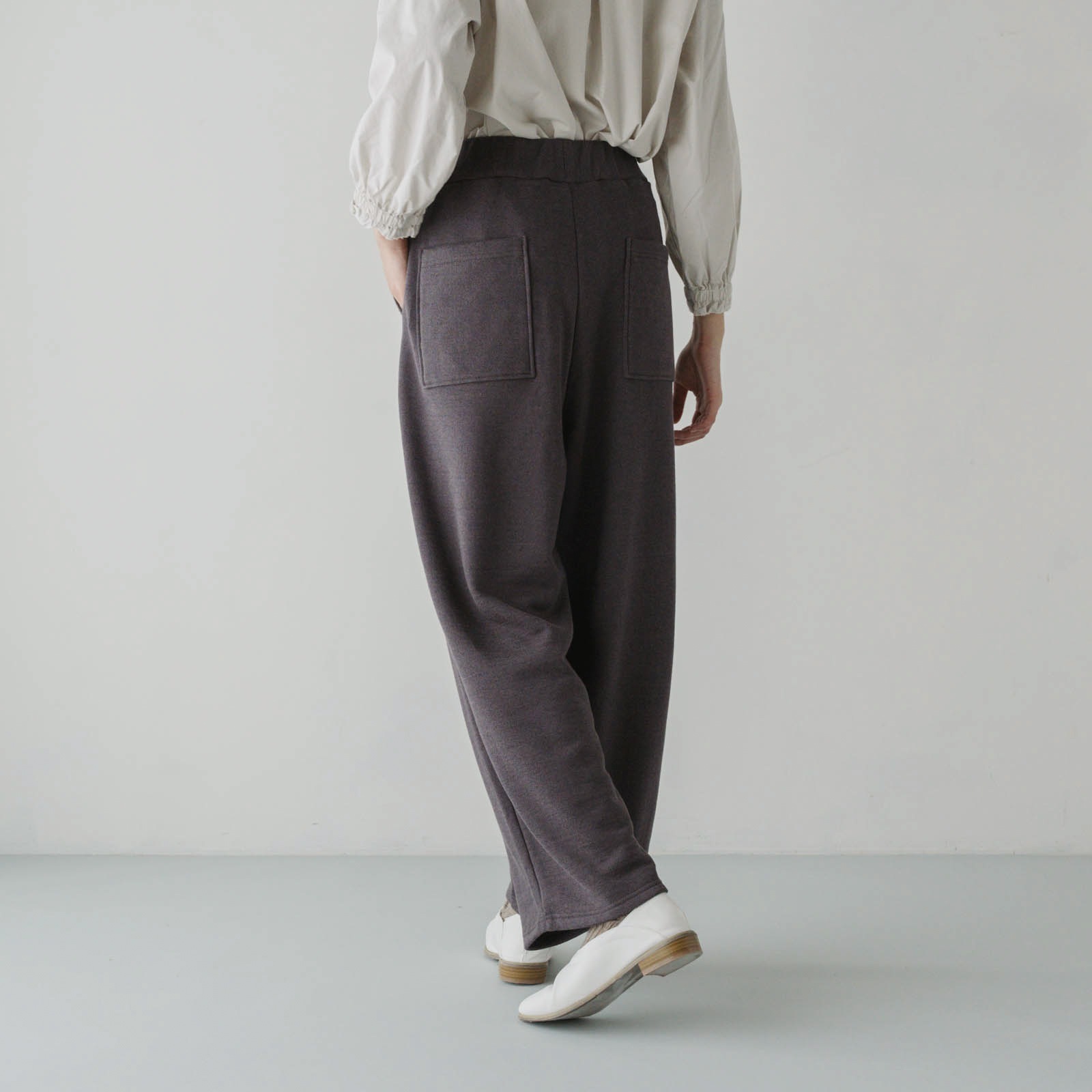 ARTE POVERA _ リネンコットン裏毛 _ 2タックワイドパンツ _ カーキオリーブ