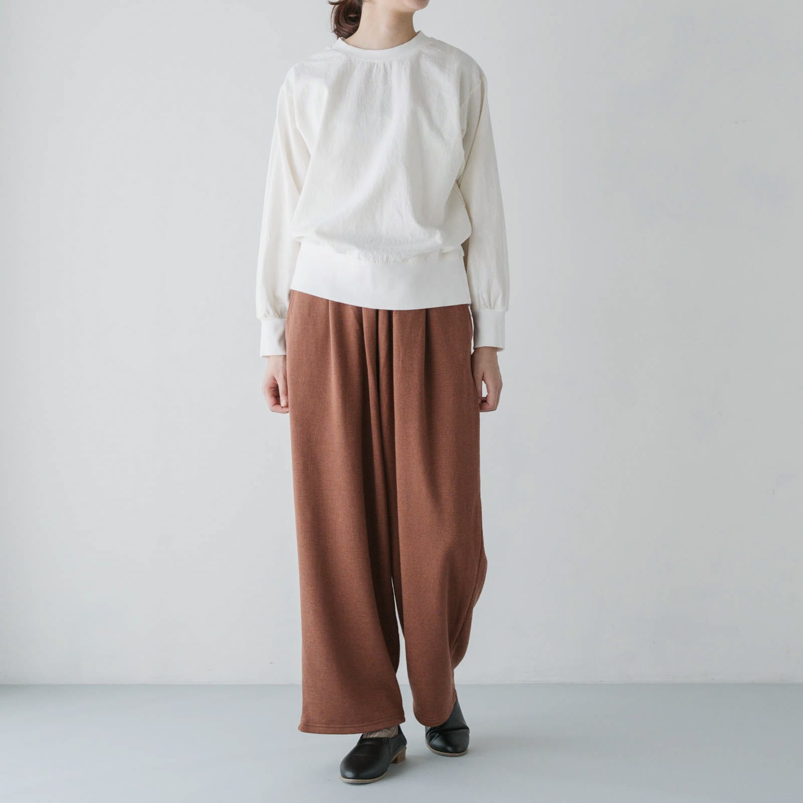 リネンコットン裏毛 _ 2タックワイドパンツ _ レンガ茶