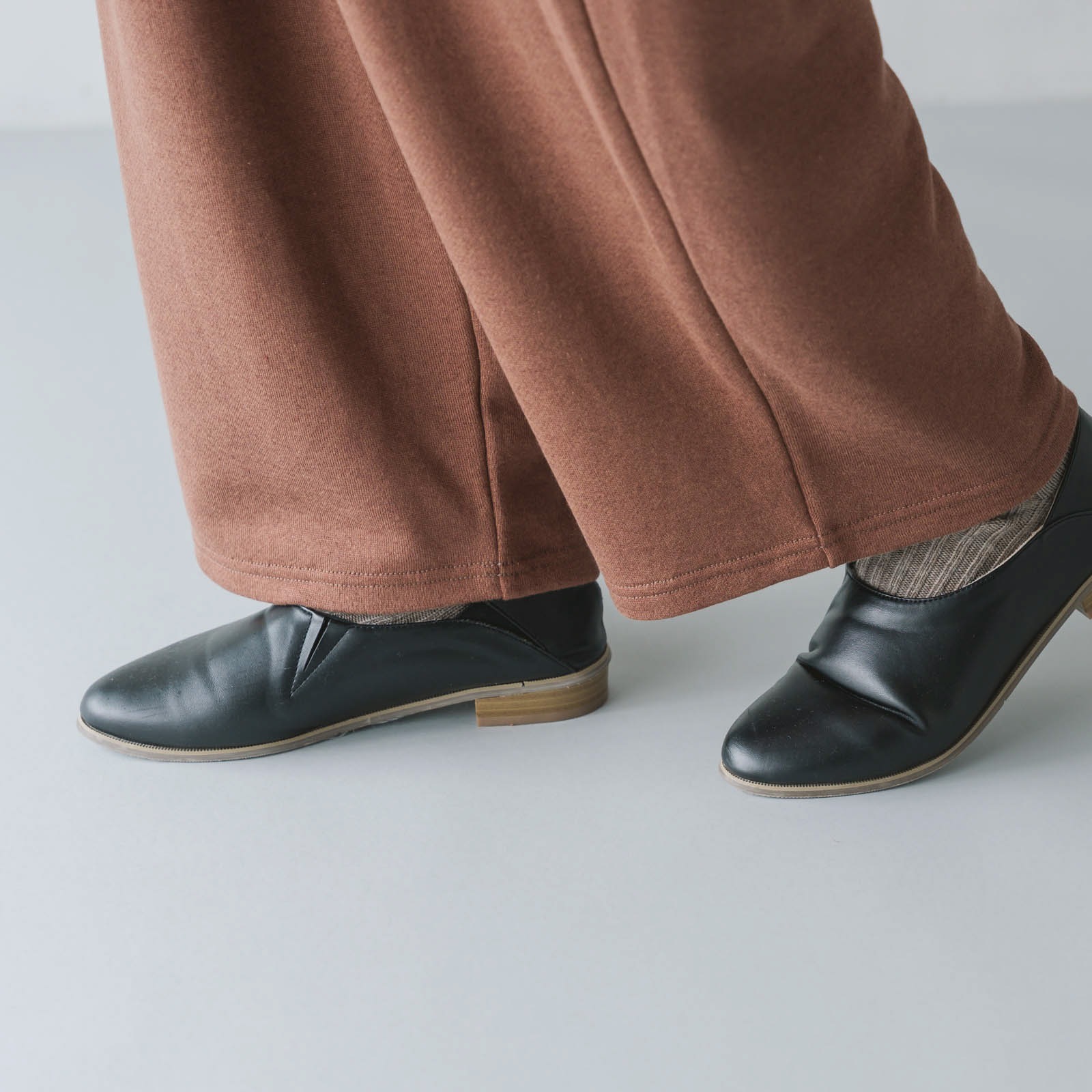 リネンコットン裏毛 _ 2タックワイドパンツ _ レンガ茶