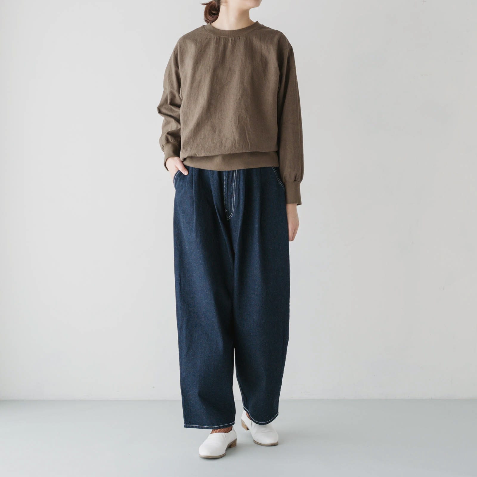 リネンコットン _ クルーネックスウェット _ ブラック