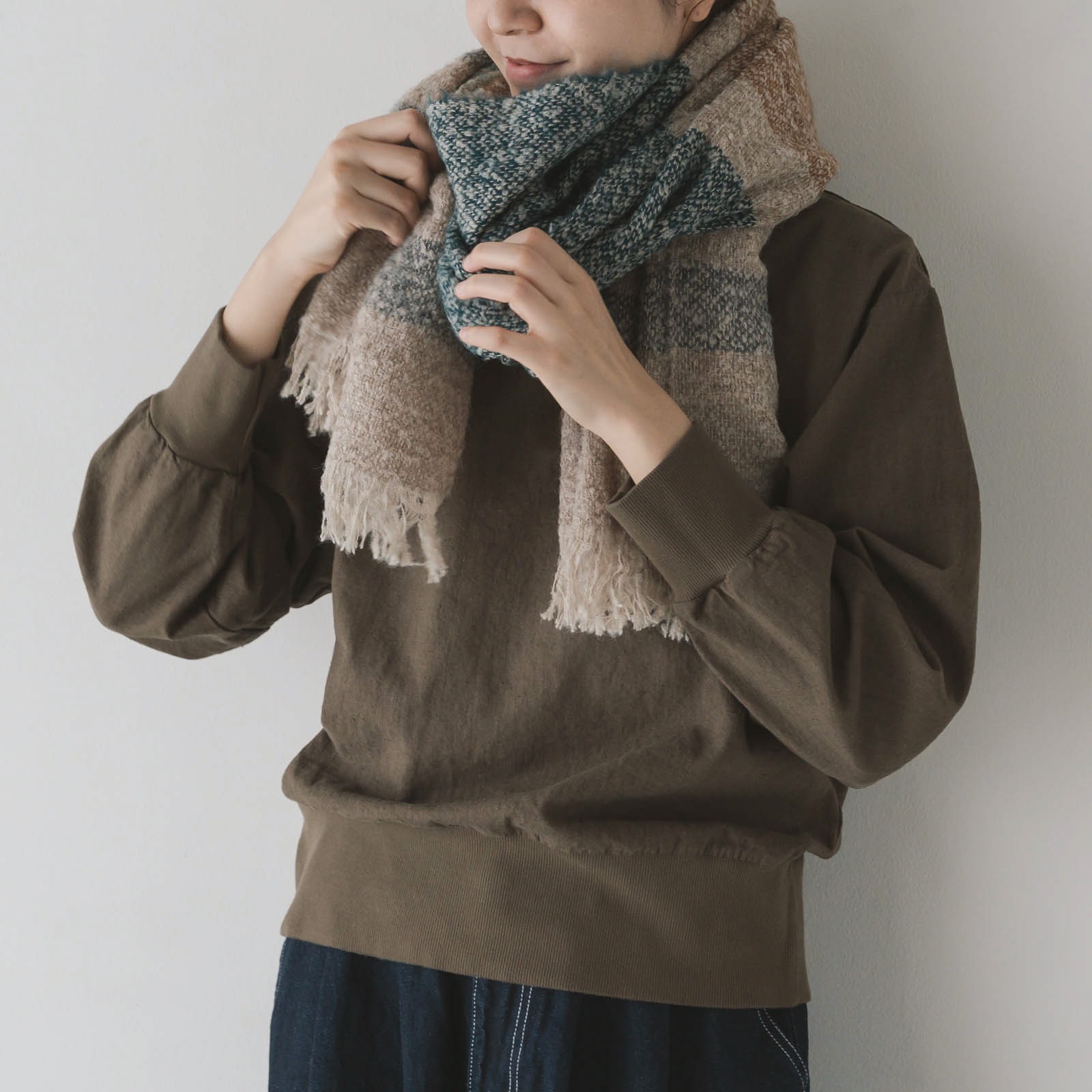 リネンコットン _ クルーネックスウェット _ ブラック