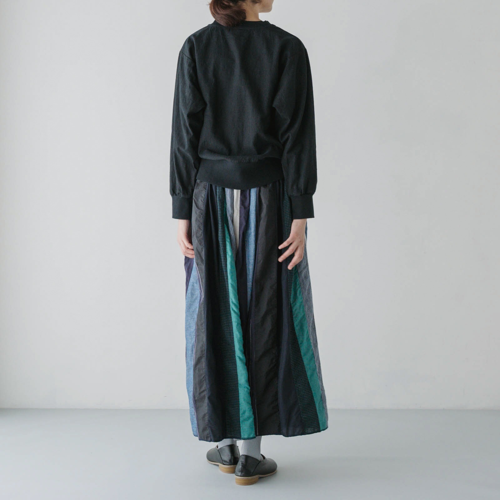 リネンコットン _ クルーネックスウェット _ ブラック