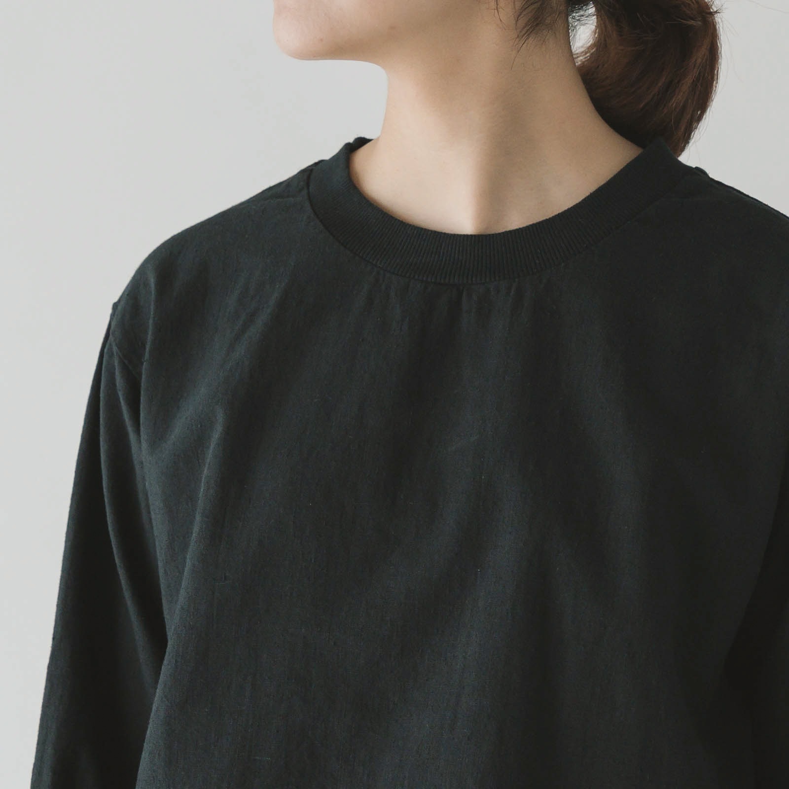 リネンコットン _ クルーネックスウェット _ ブラック