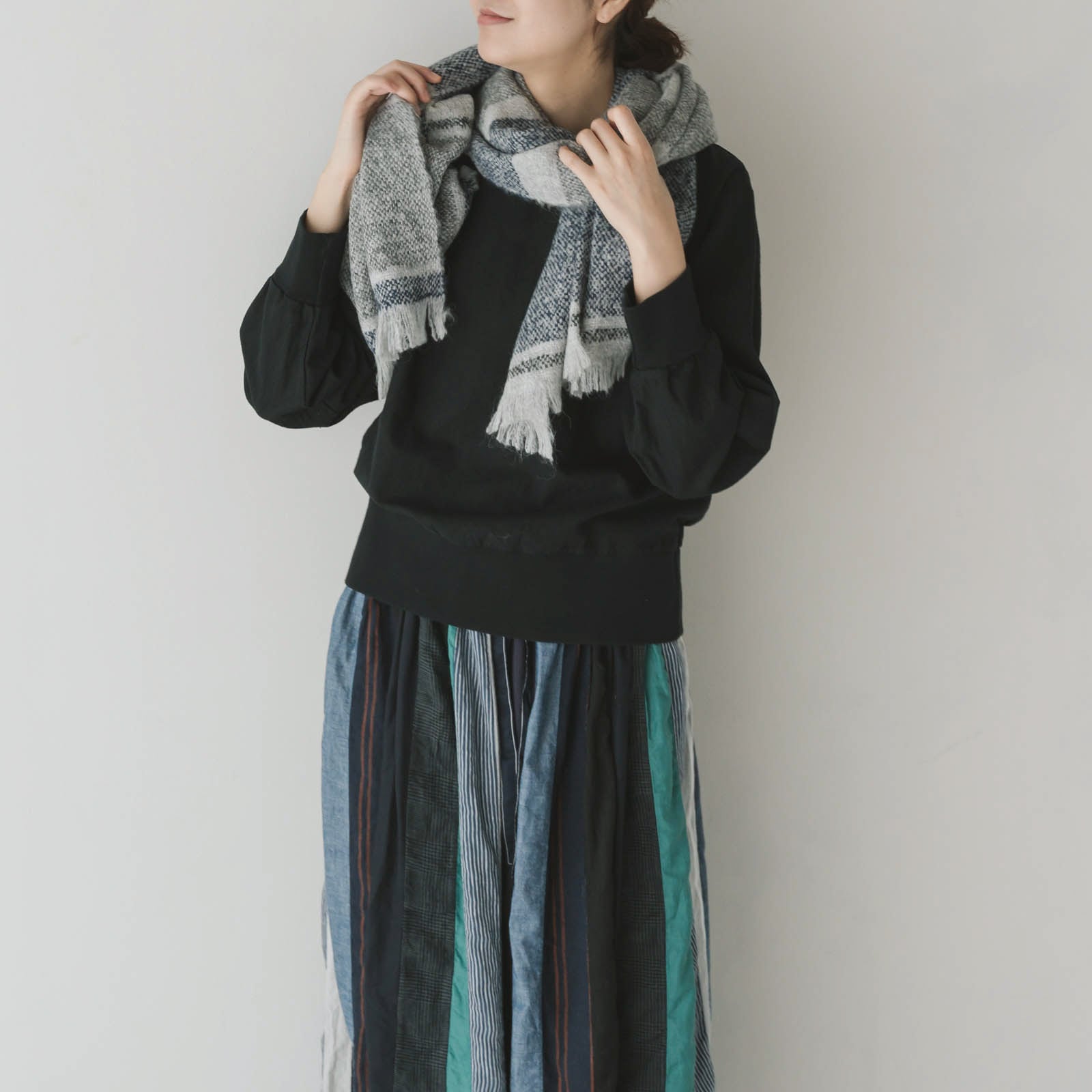 リネンコットン _ クルーネックスウェット _ ブラック