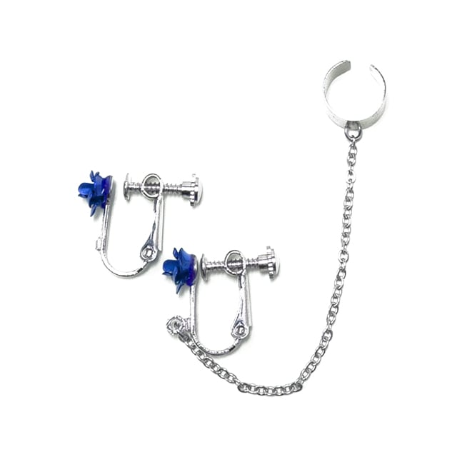 薔薇のチェーンイヤリング【両耳/青】/ kuro_kawaE (クロ カワイー